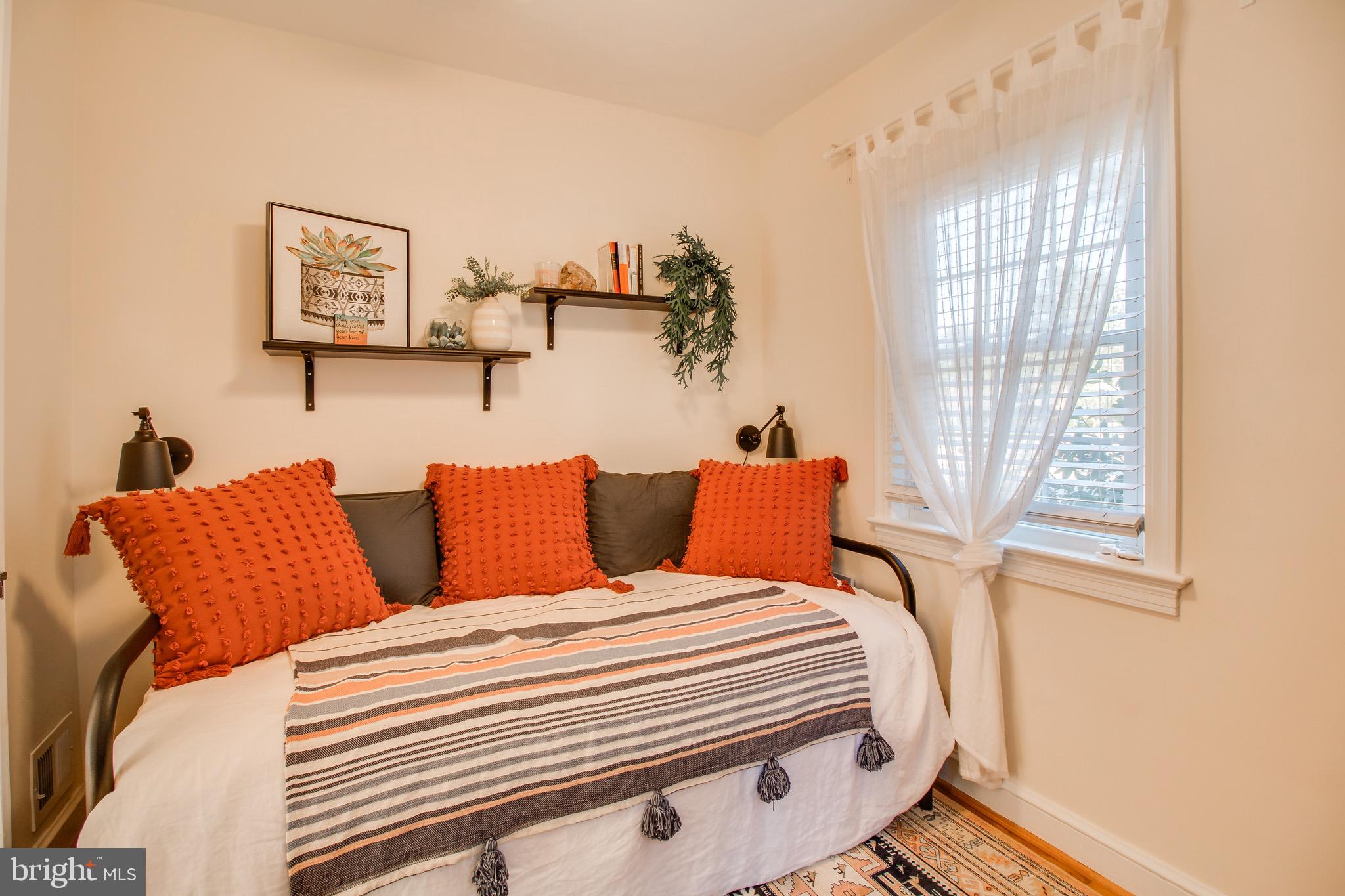 ARLINGTON FOREST - Residential