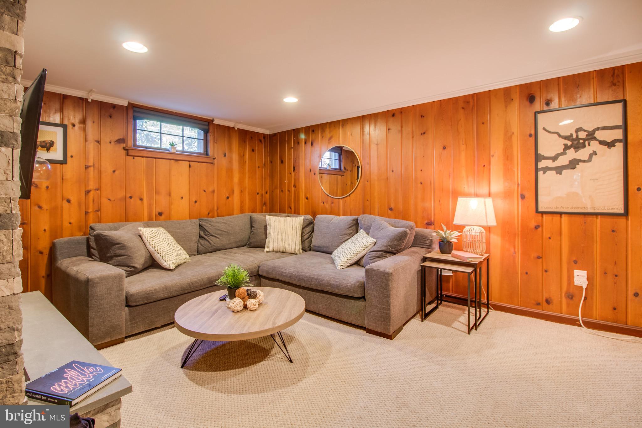 ARLINGTON FOREST - Residential