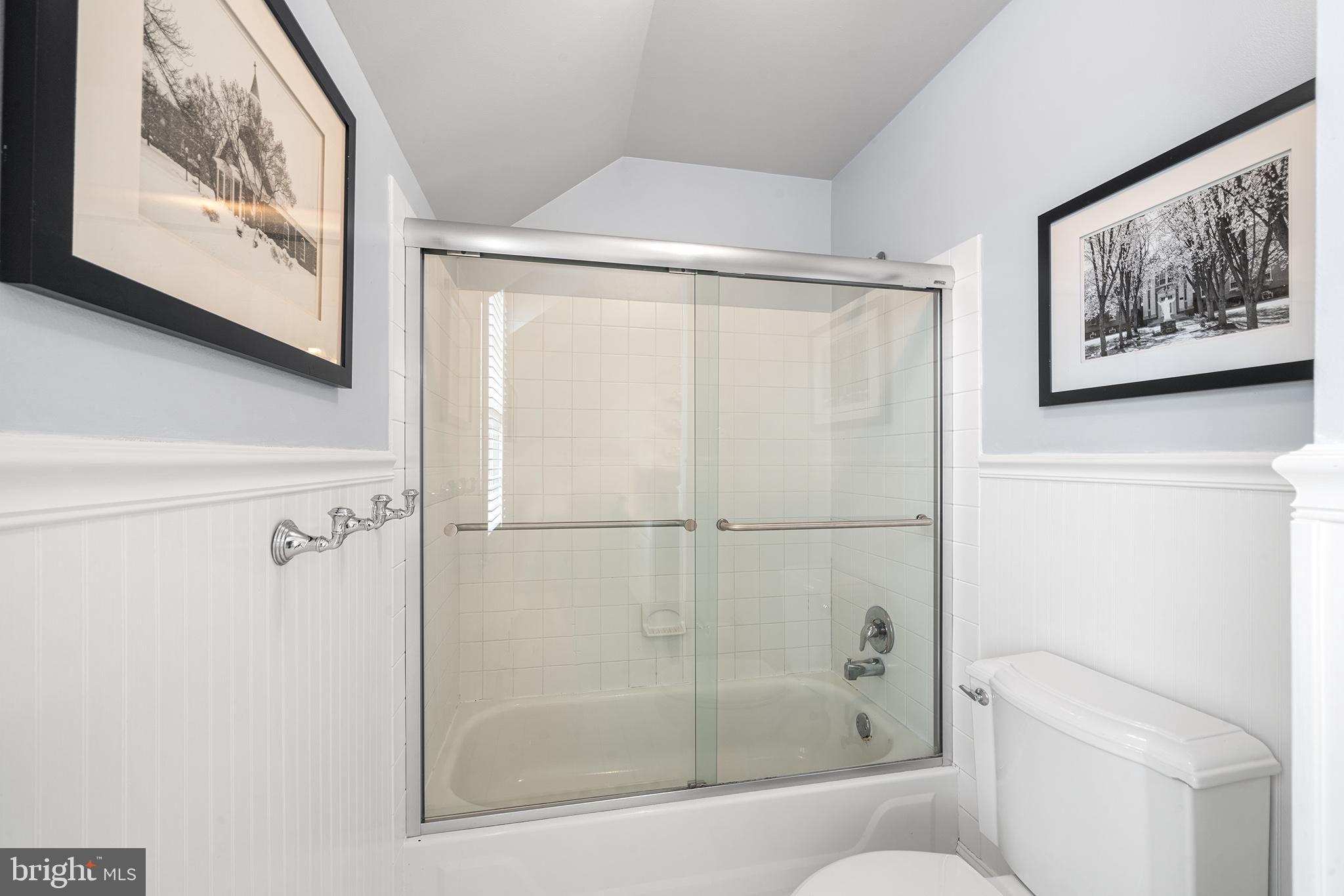 WHITEHORSE - Residential