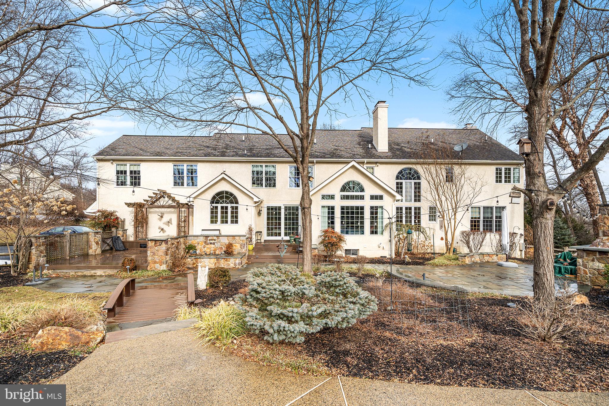 WHITEHORSE - Residential