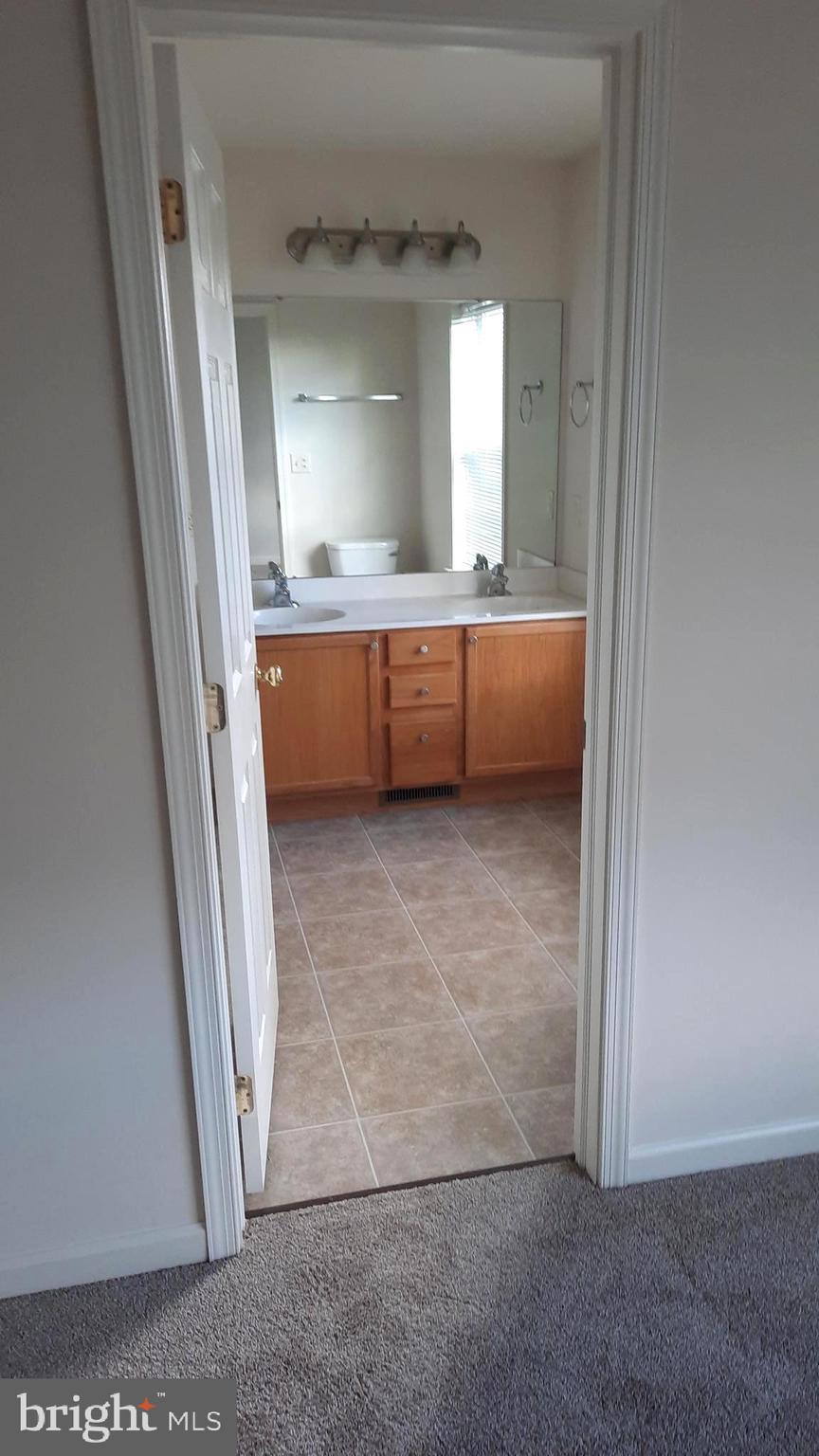 SILVER CREEK - Residential Lease