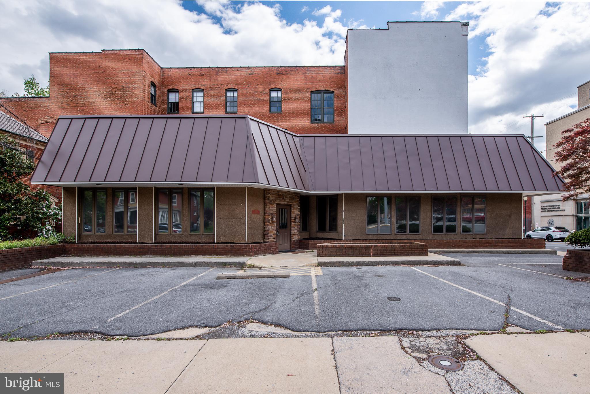 CITY OF MARTINSBURG - Commercial Sale