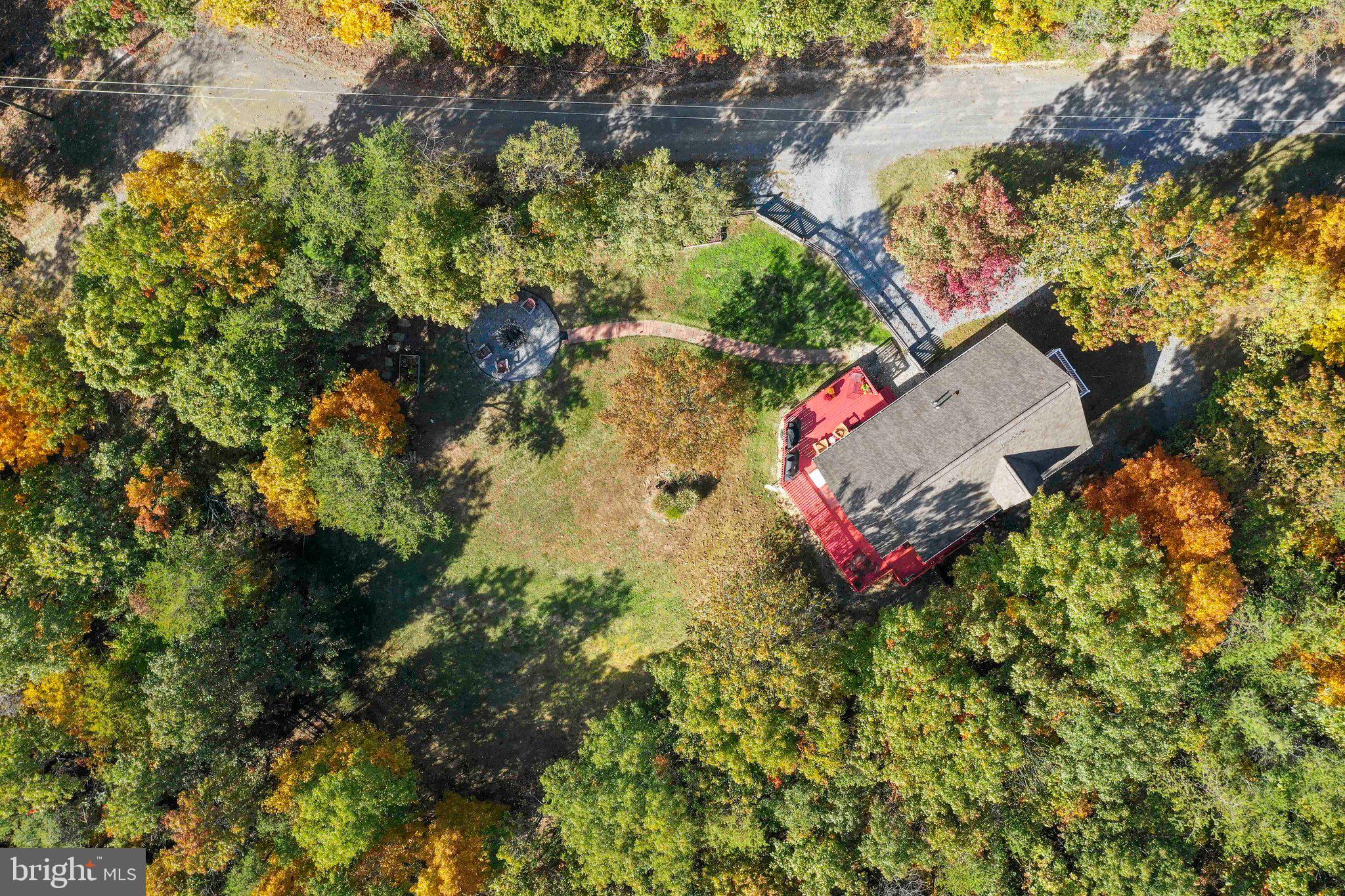 COLONIAL VILLAGE - Residential