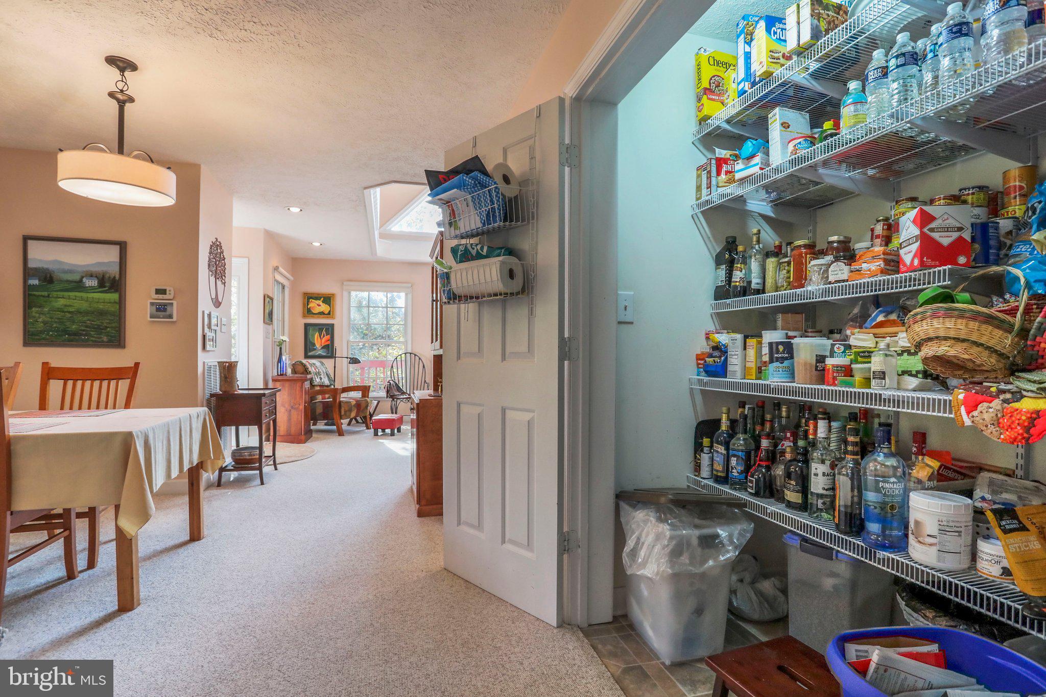 COLONIAL VILLAGE - Residential