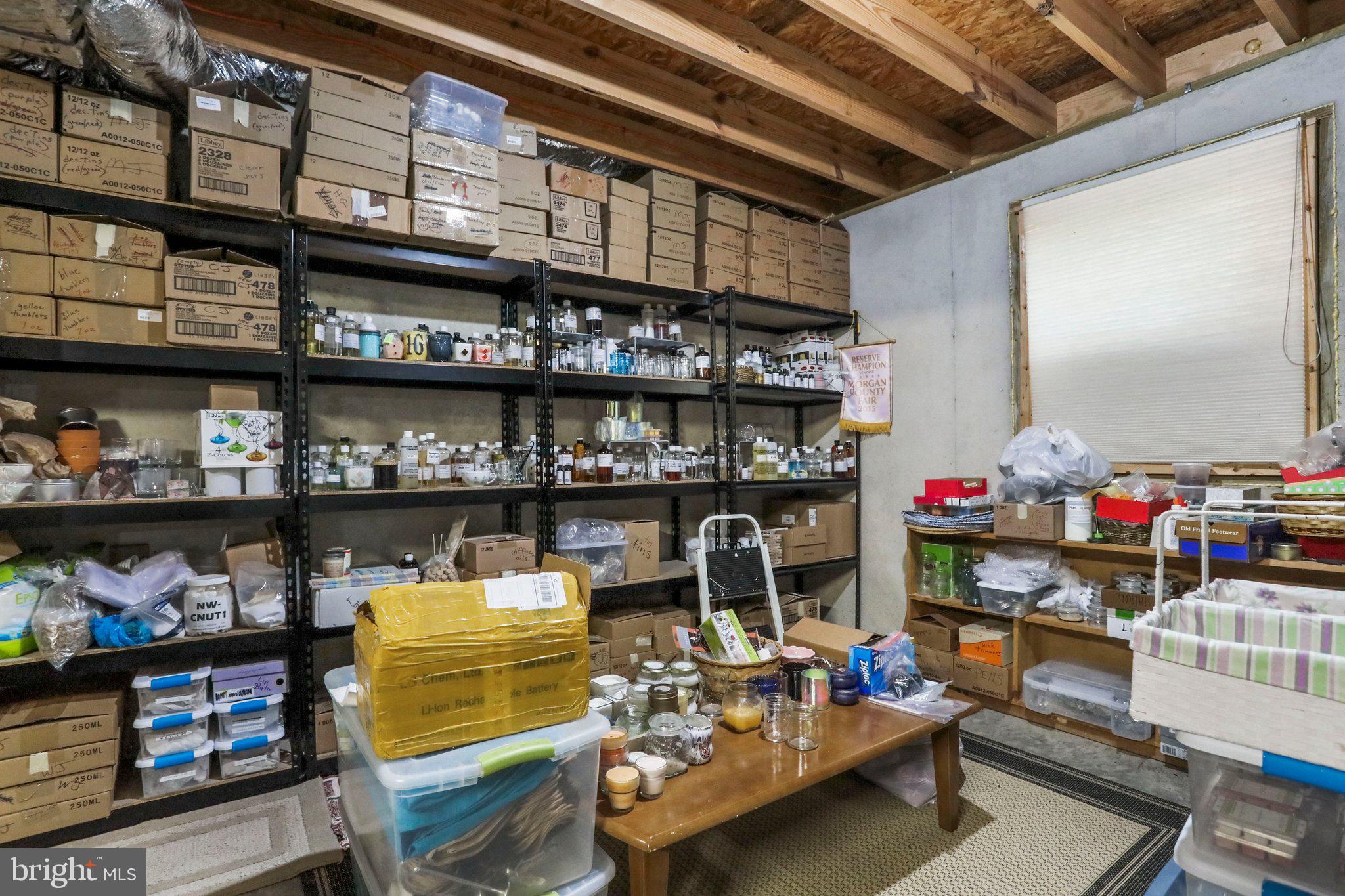 COLONIAL VILLAGE - Residential