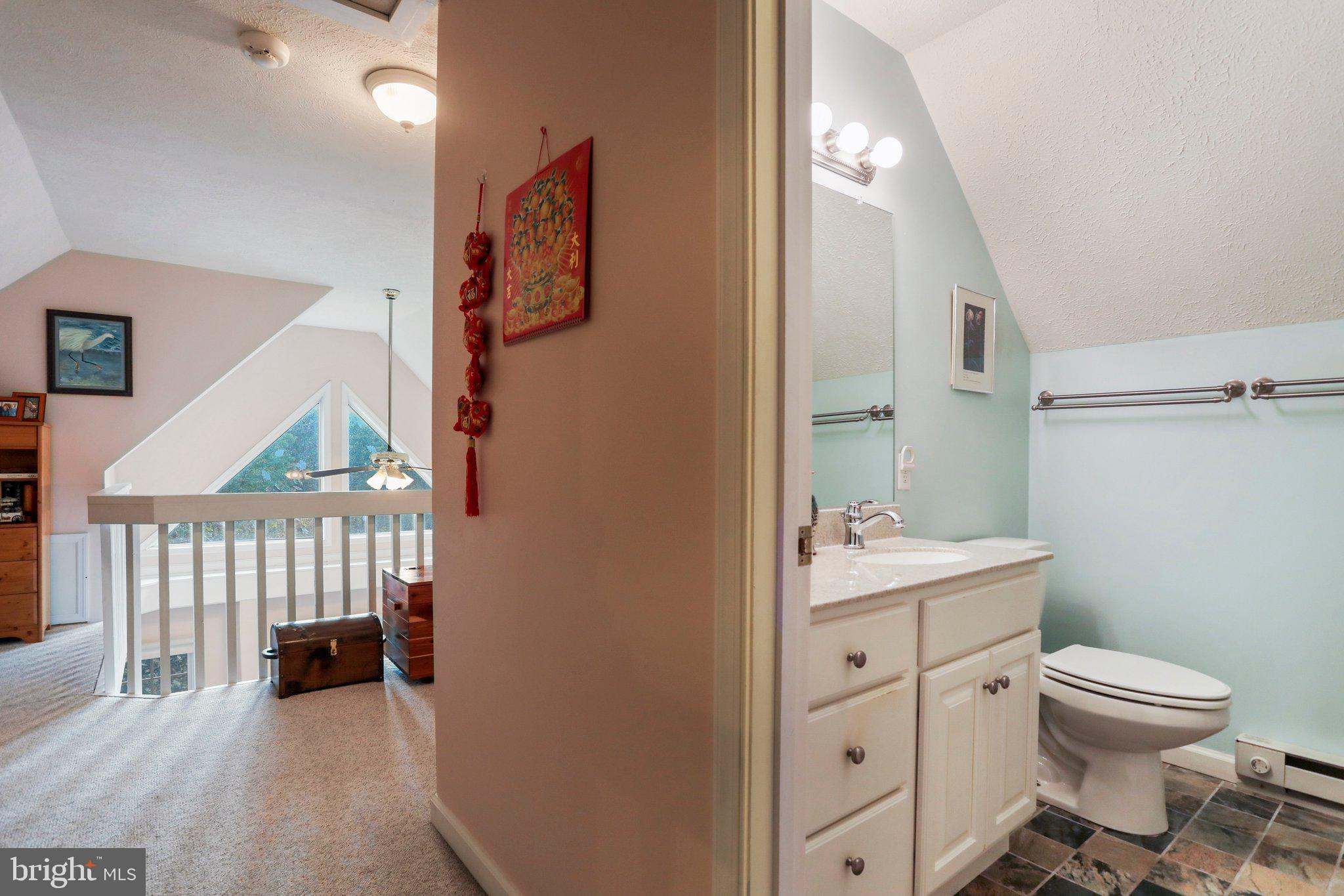 COLONIAL VILLAGE - Residential