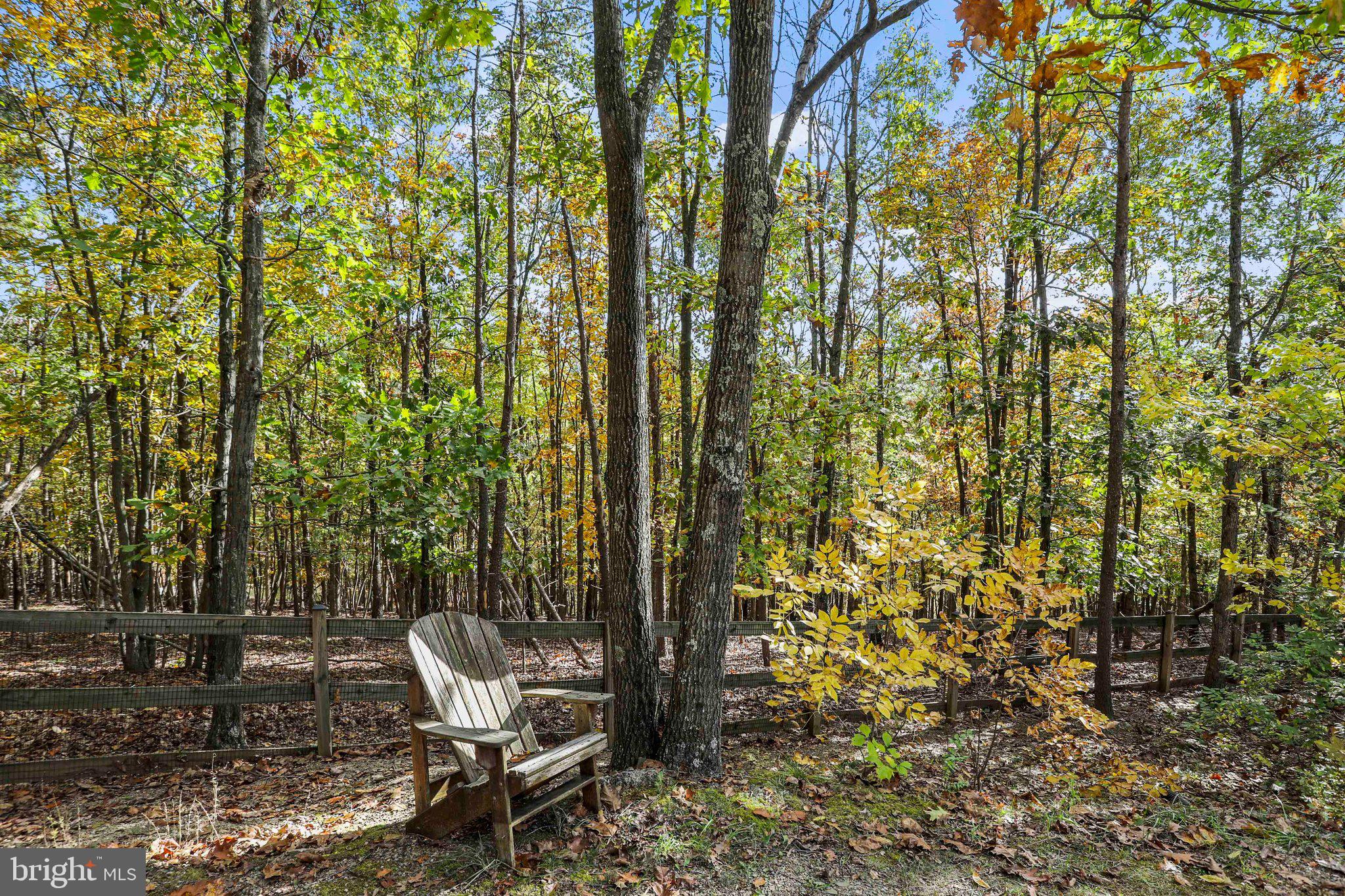 COLONIAL VILLAGE - Residential