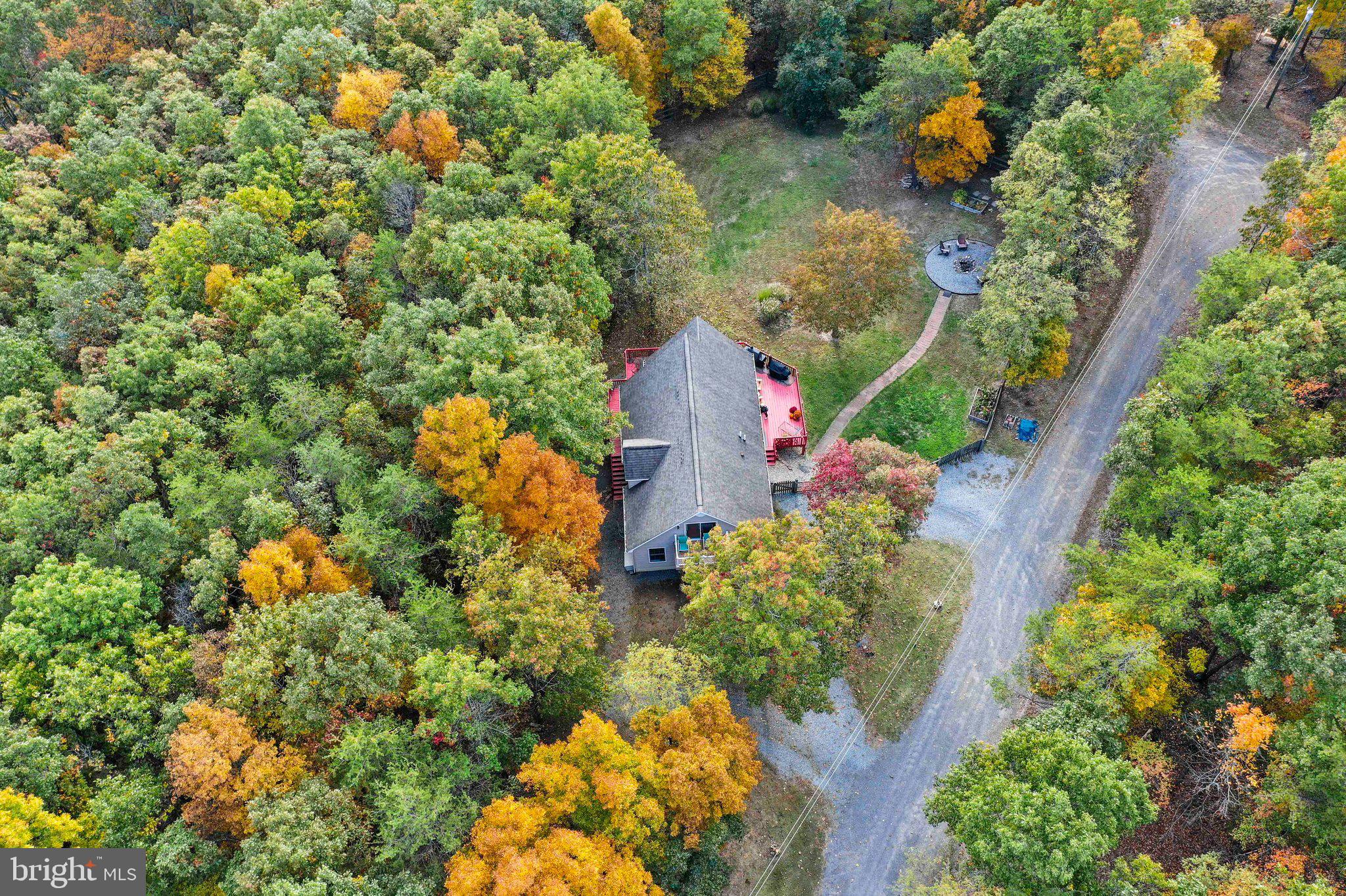 COLONIAL VILLAGE - Residential