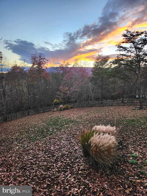 COLONIAL VILLAGE - Residential