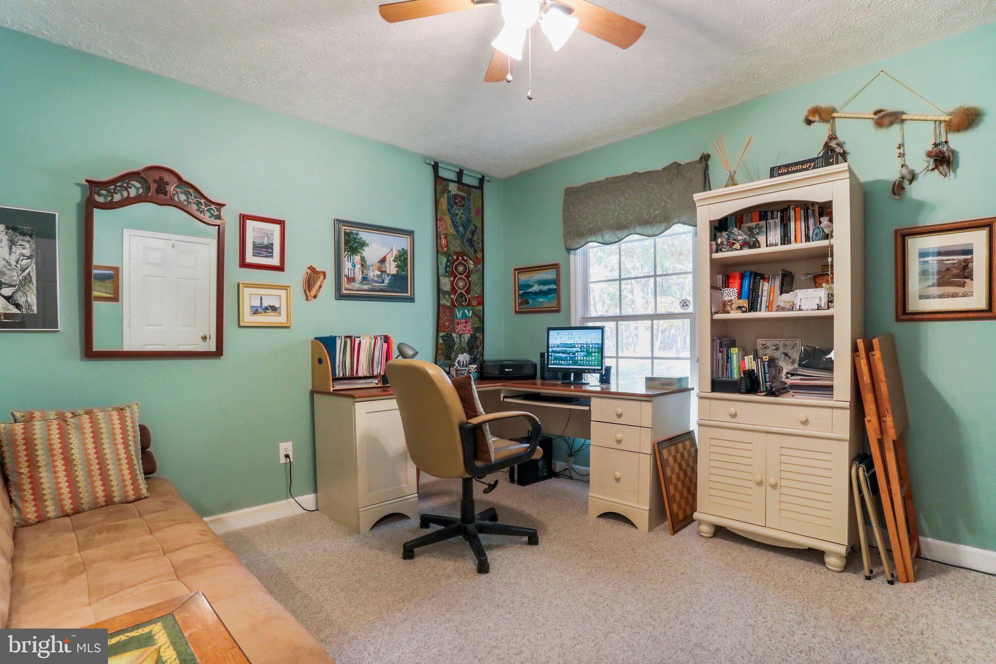 COLONIAL VILLAGE - Residential