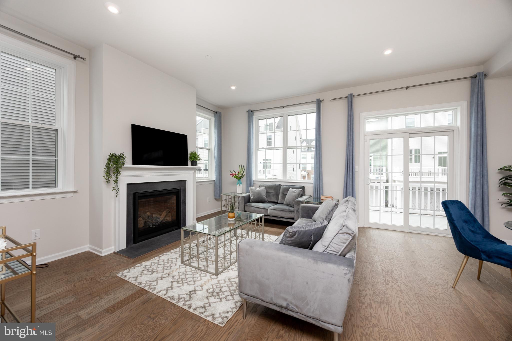 STEELPOINTE - Residential Lease