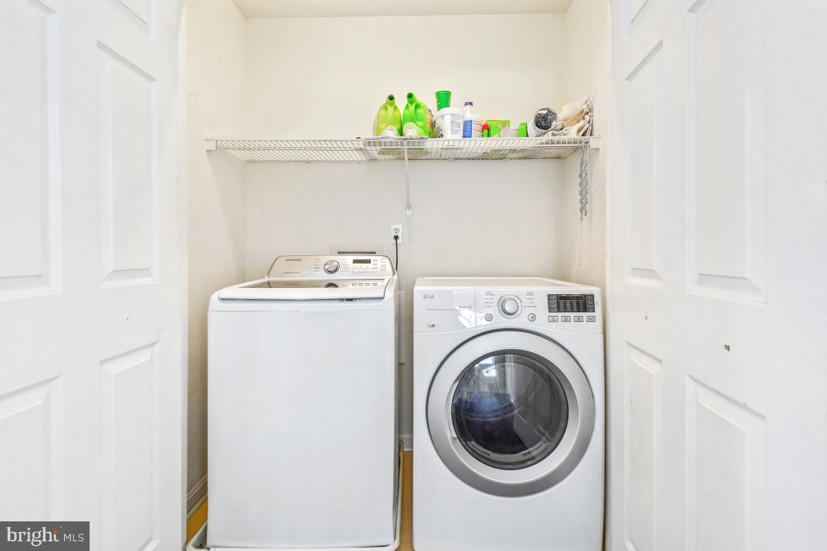 HILLSMERE ESTATES - Residential