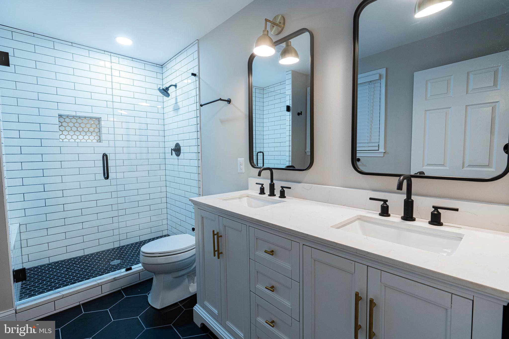 ROLAND PARK - Residential