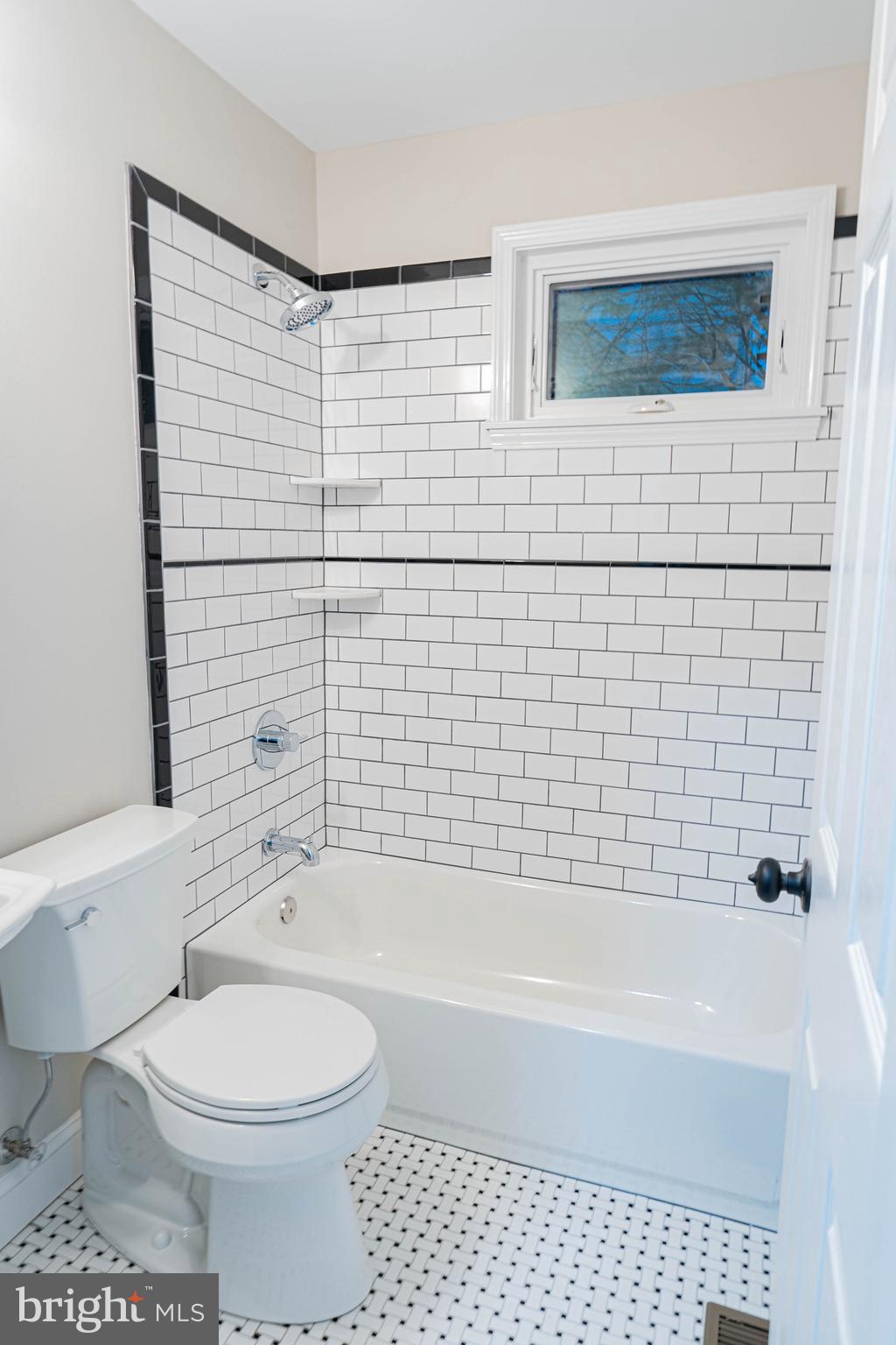 ROLAND PARK - Residential