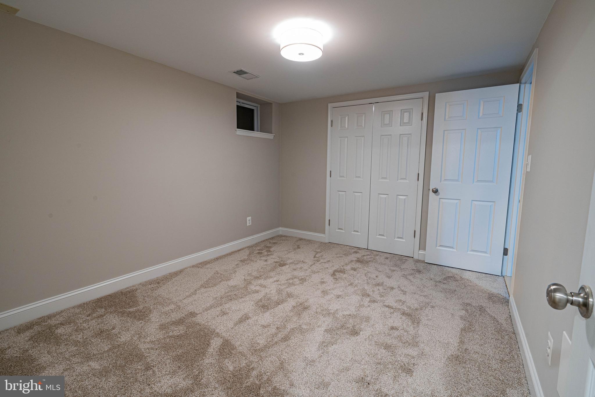 ROLAND PARK - Residential