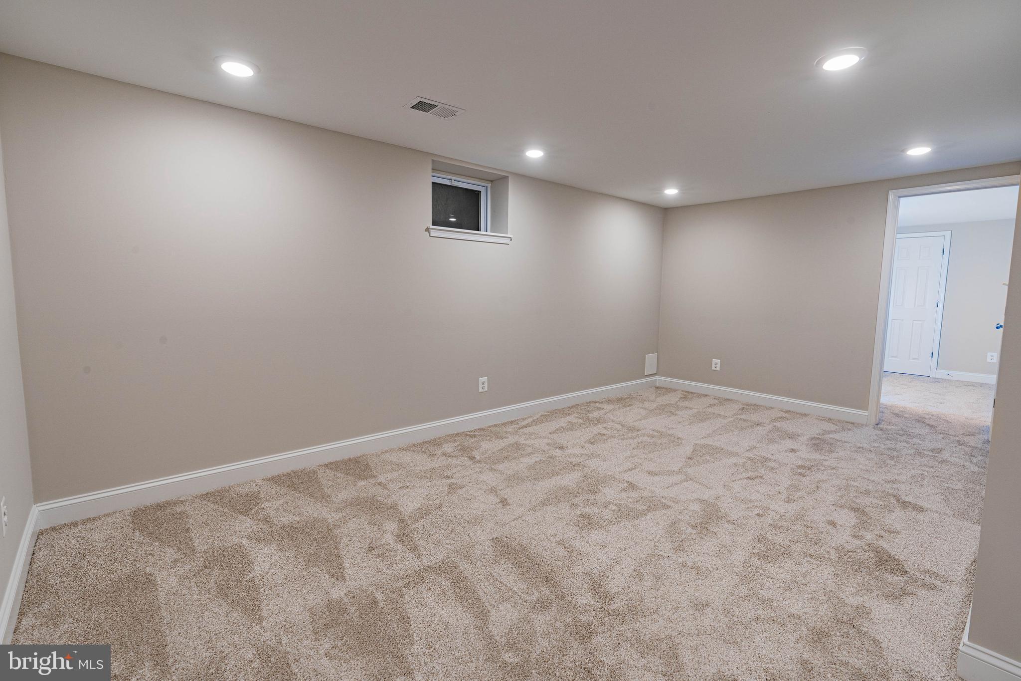 ROLAND PARK - Residential