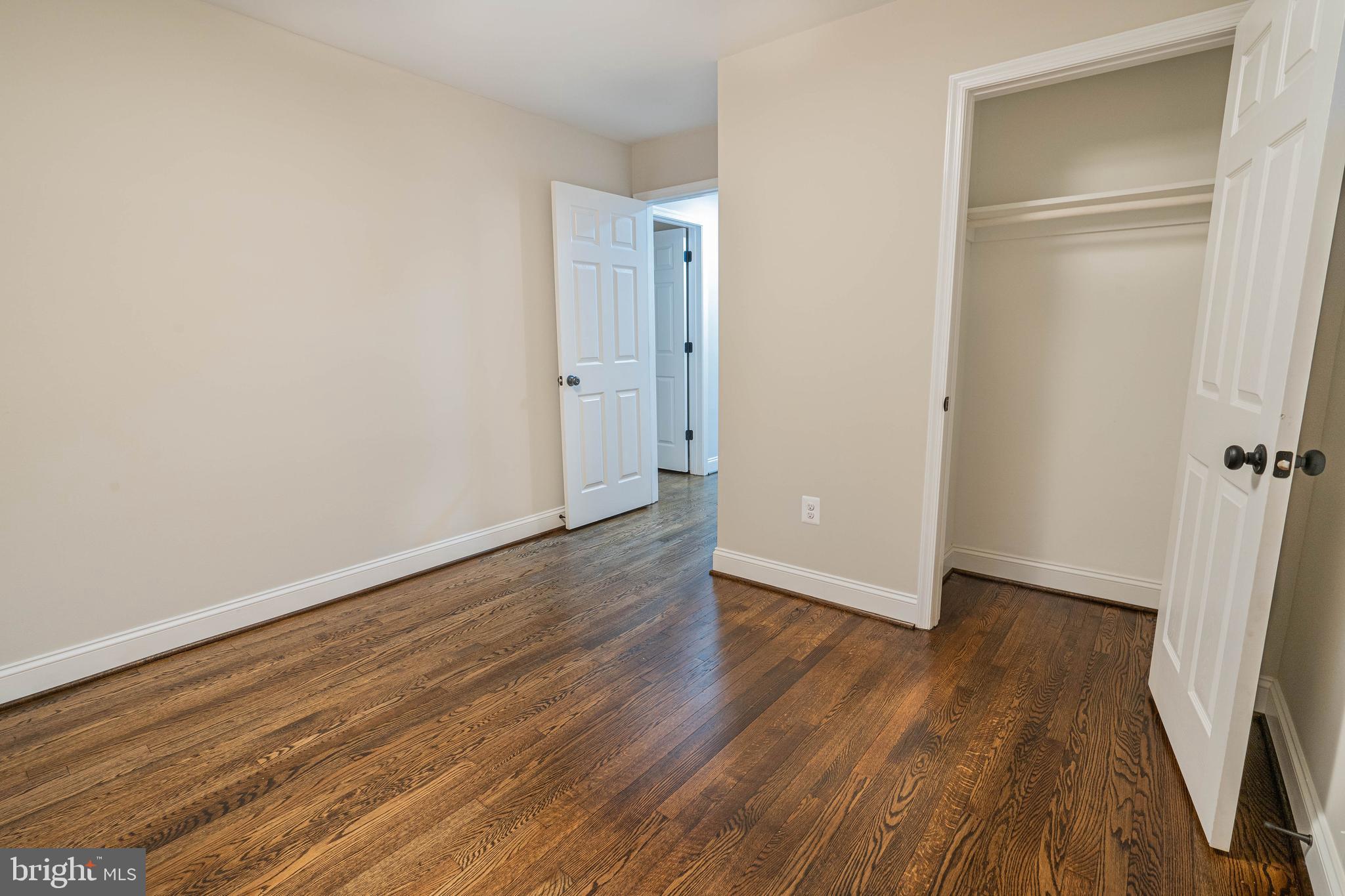 ROLAND PARK - Residential