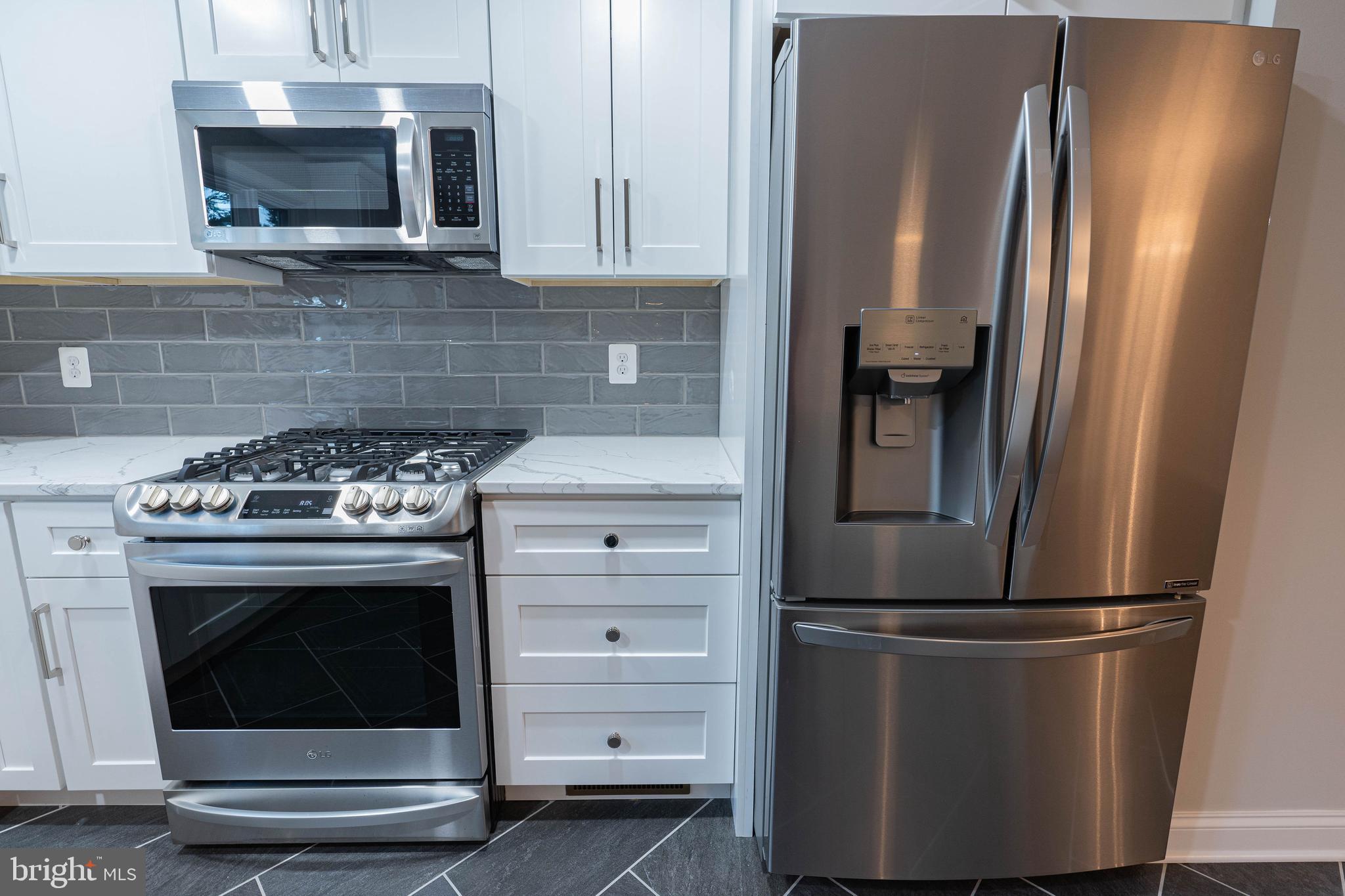 ROLAND PARK - Residential