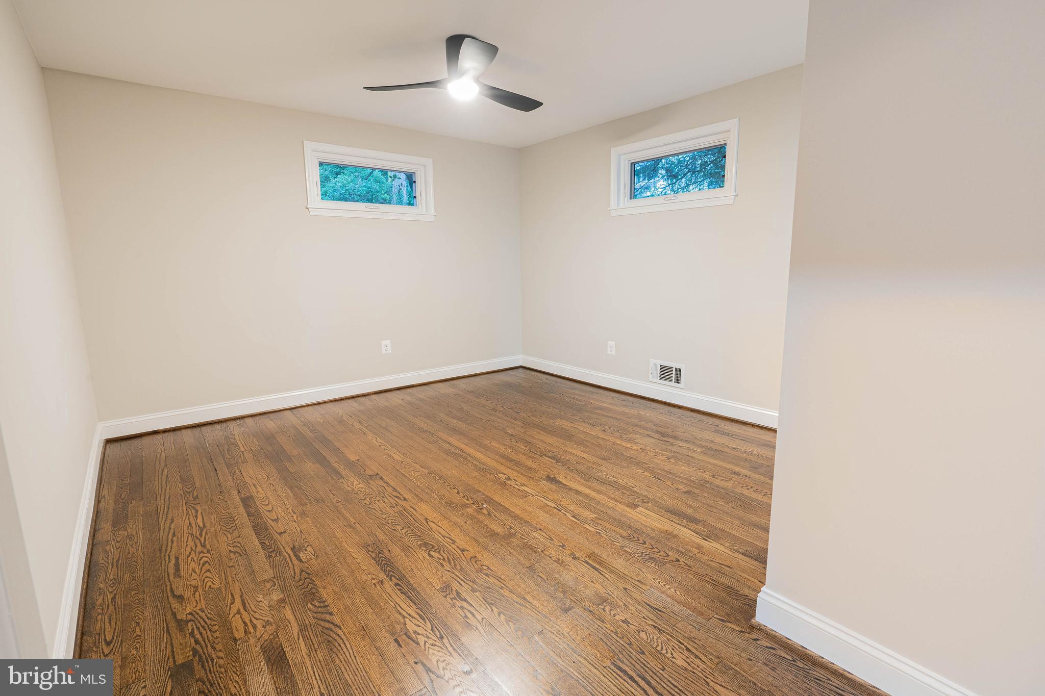 ROLAND PARK - Residential