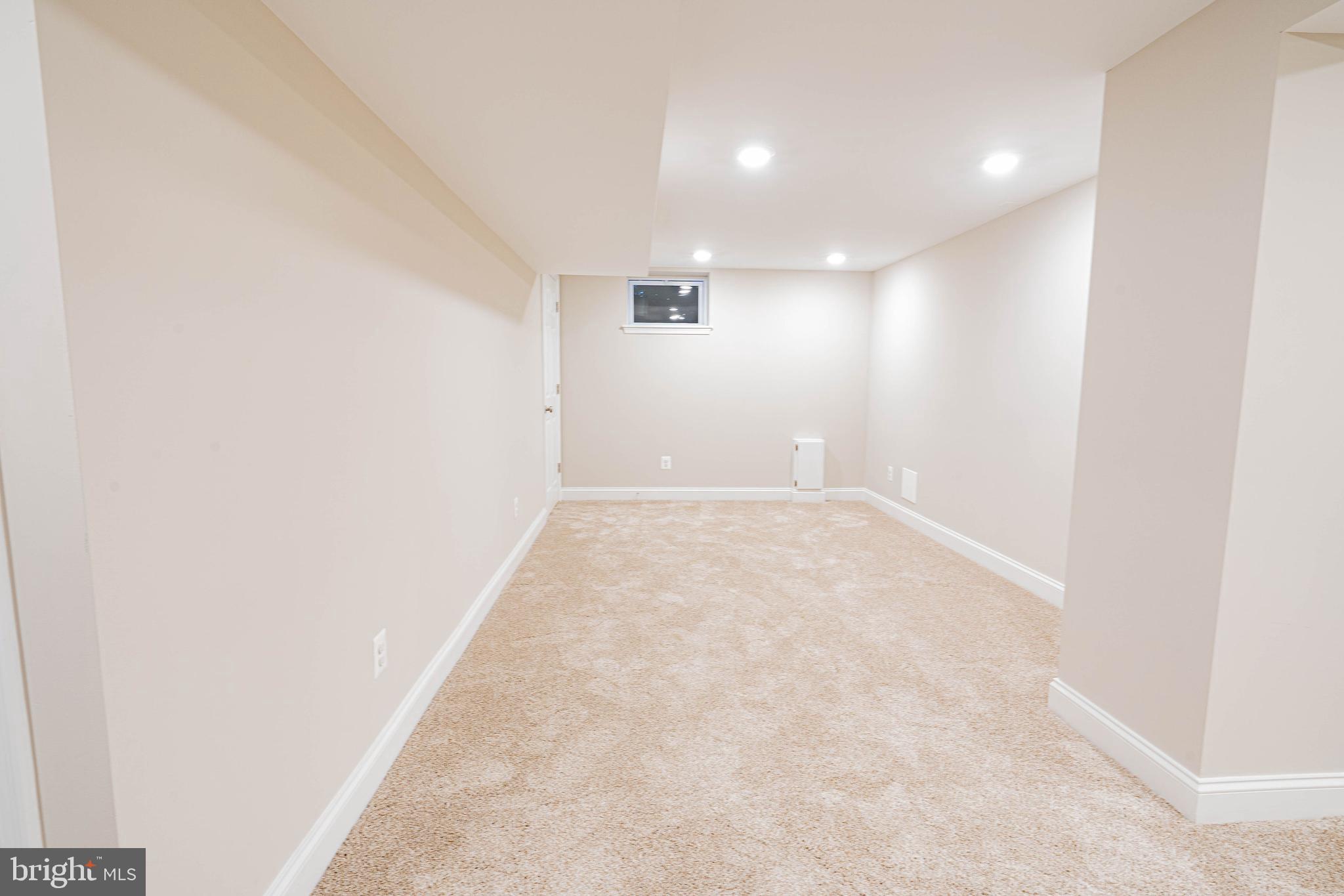 ROLAND PARK - Residential