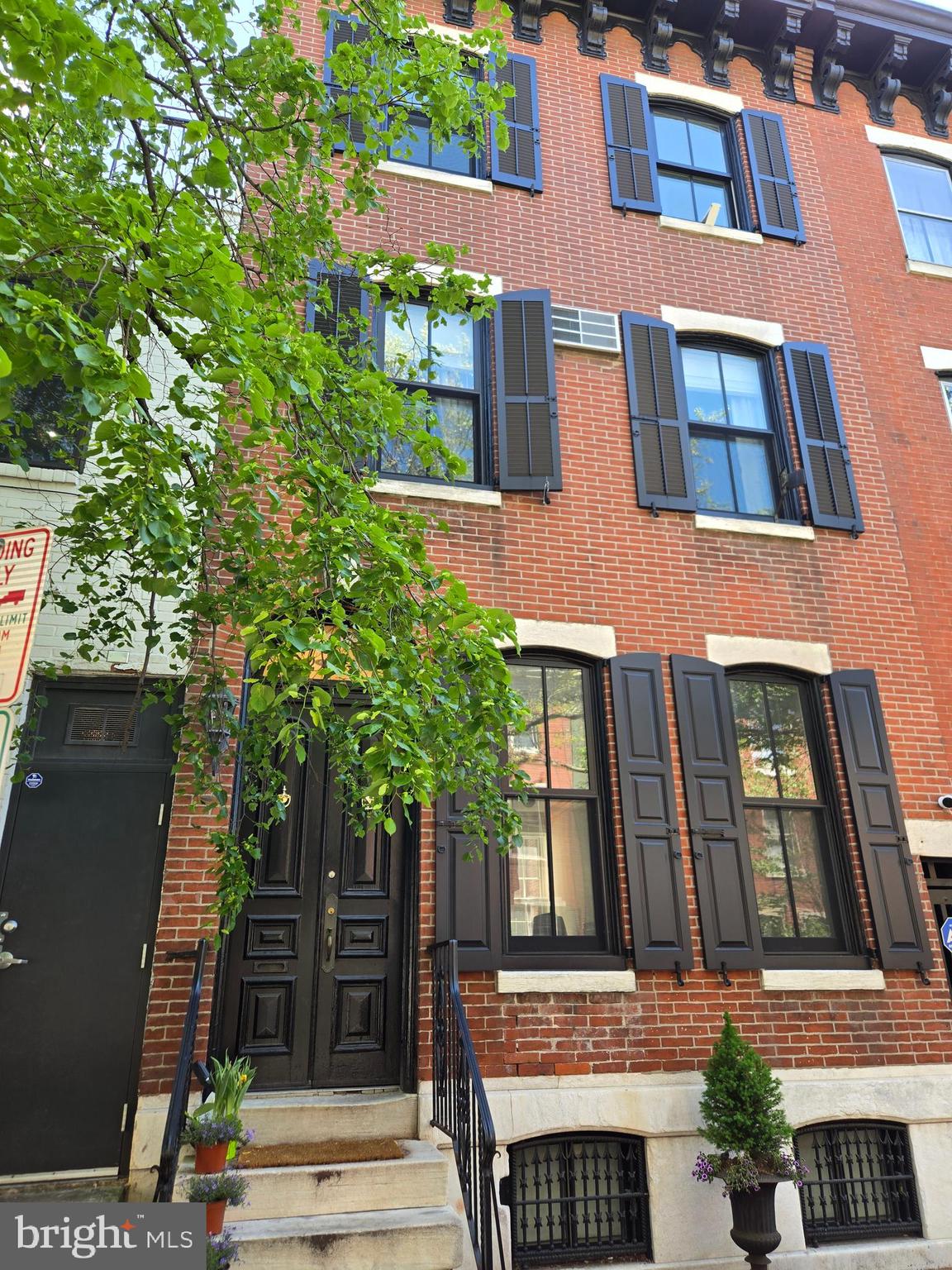 FITLER SQUARE - Residential Lease
