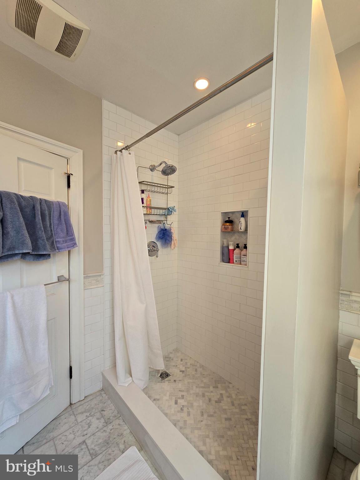 FITLER SQUARE - Residential Lease