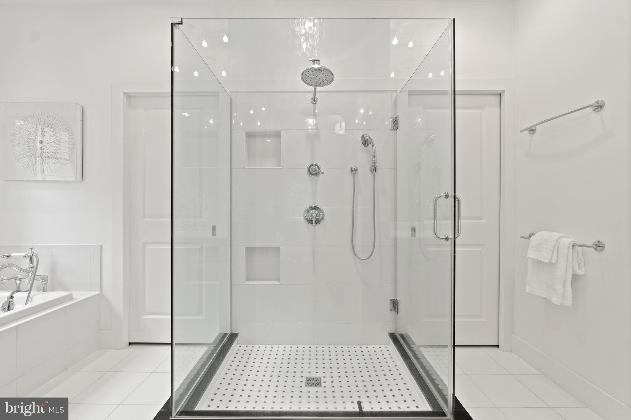 WATERS RIDGE - Residential