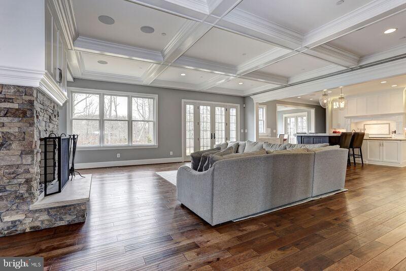 SELBY ON THE BAY - Residential