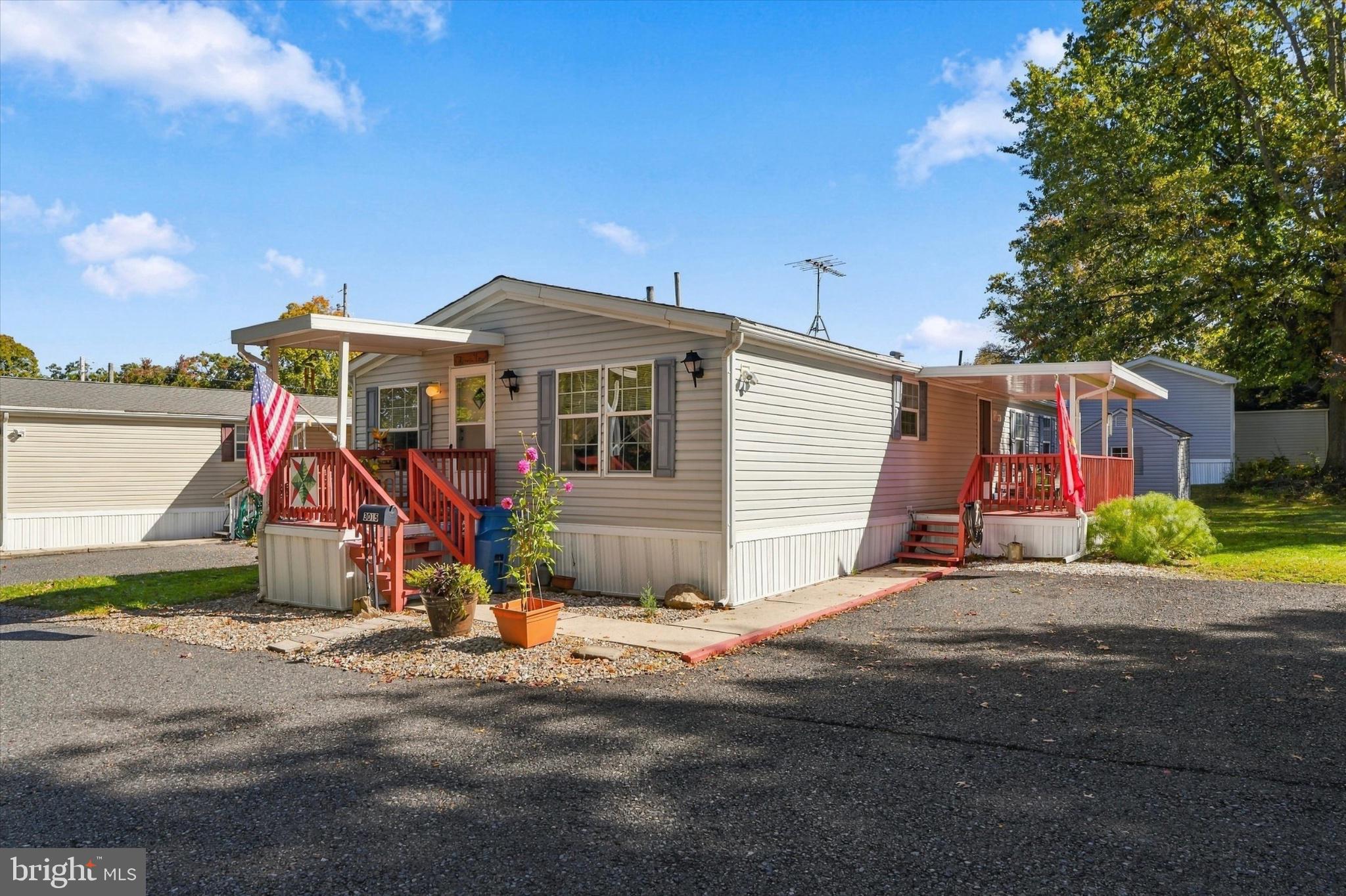 3015 WALNUT LANE