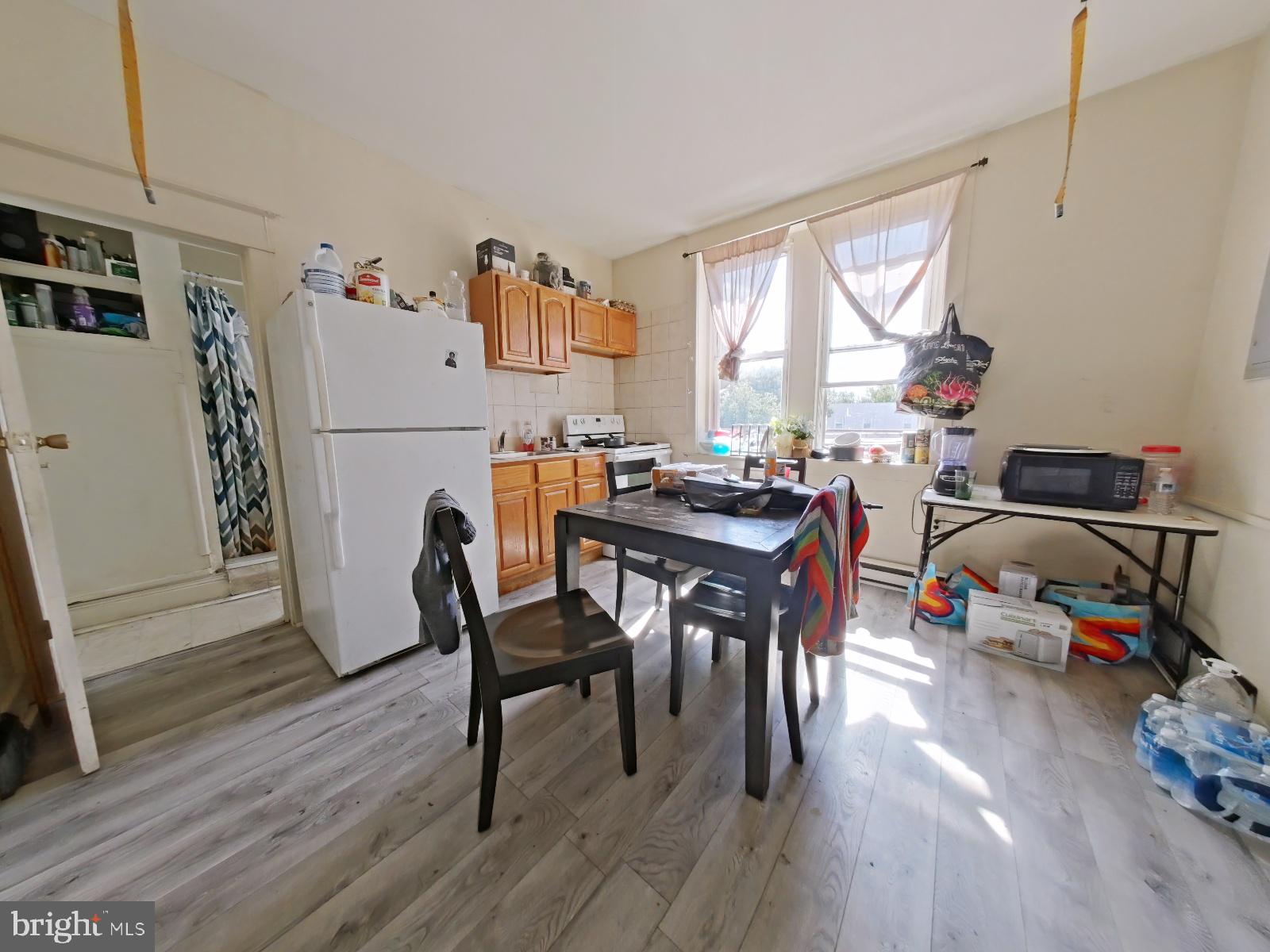 FRANKFORD - Commercial Sale