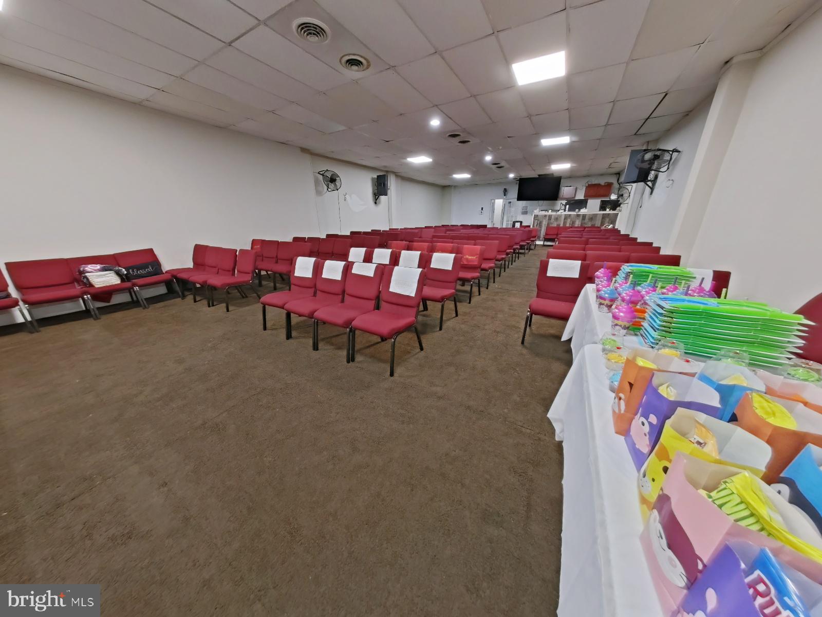 FRANKFORD - Commercial Sale