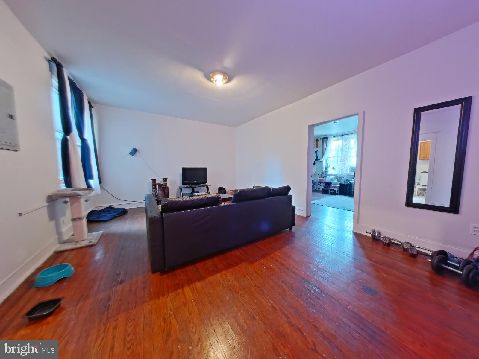 FRANKFORD - Commercial Sale