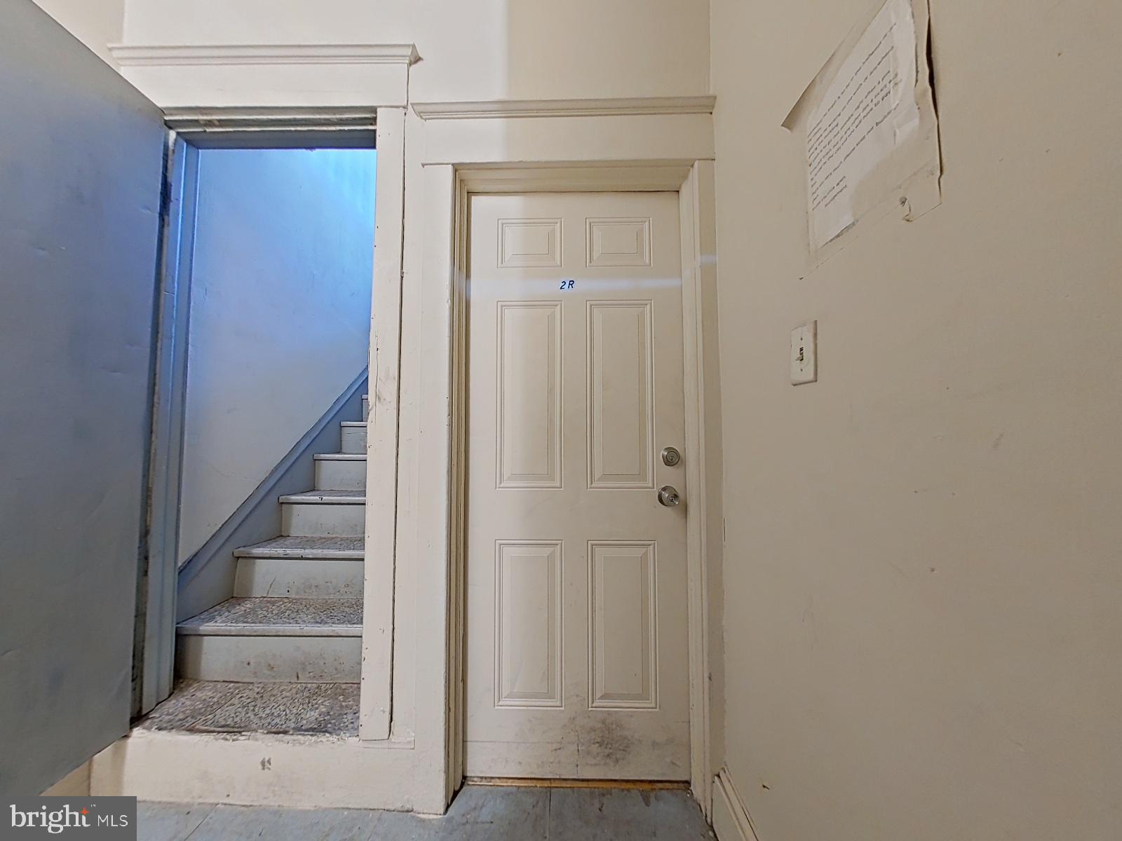 FRANKFORD - Commercial Sale