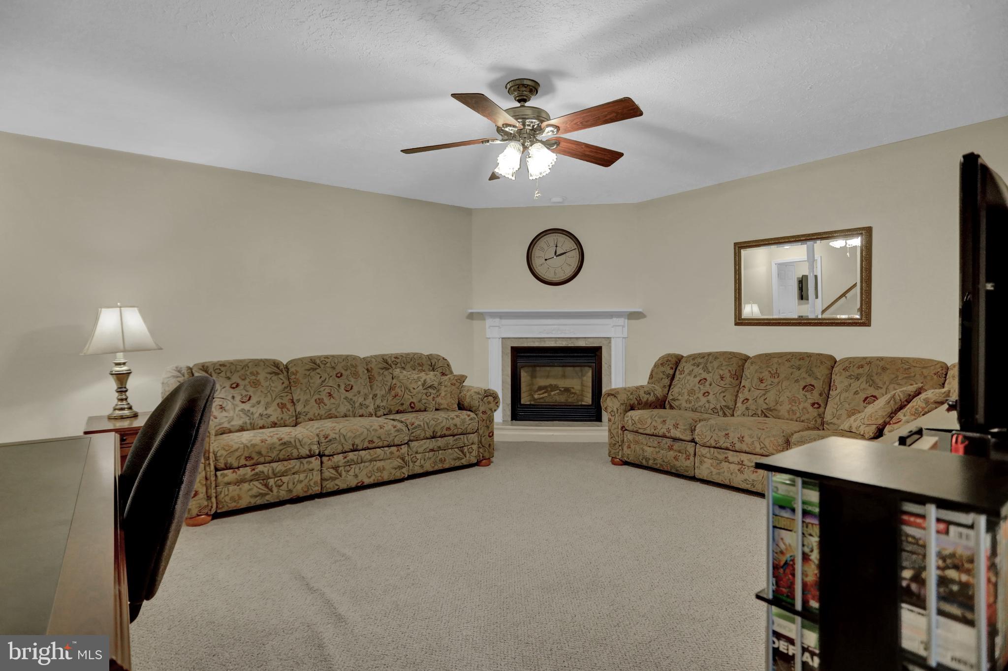 HARBOUR OAKS - Residential