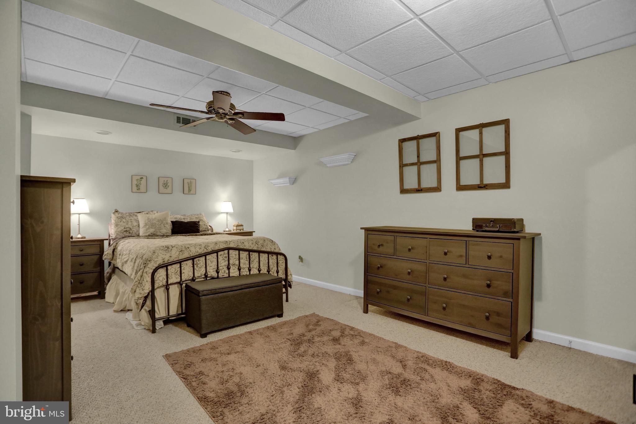 HARBOUR OAKS - Residential