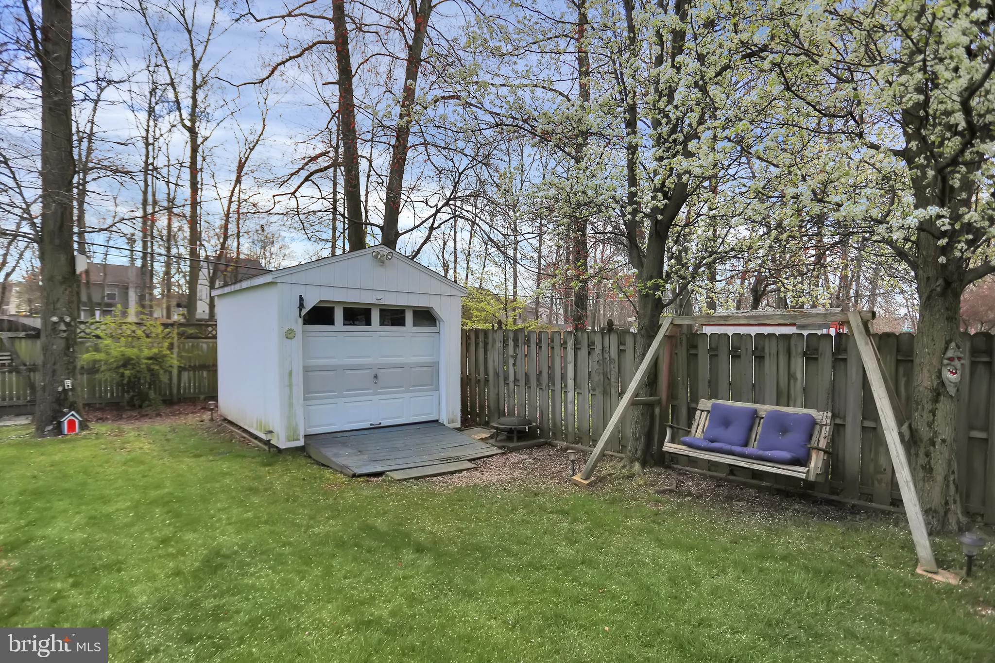 HARBOUR OAKS - Residential