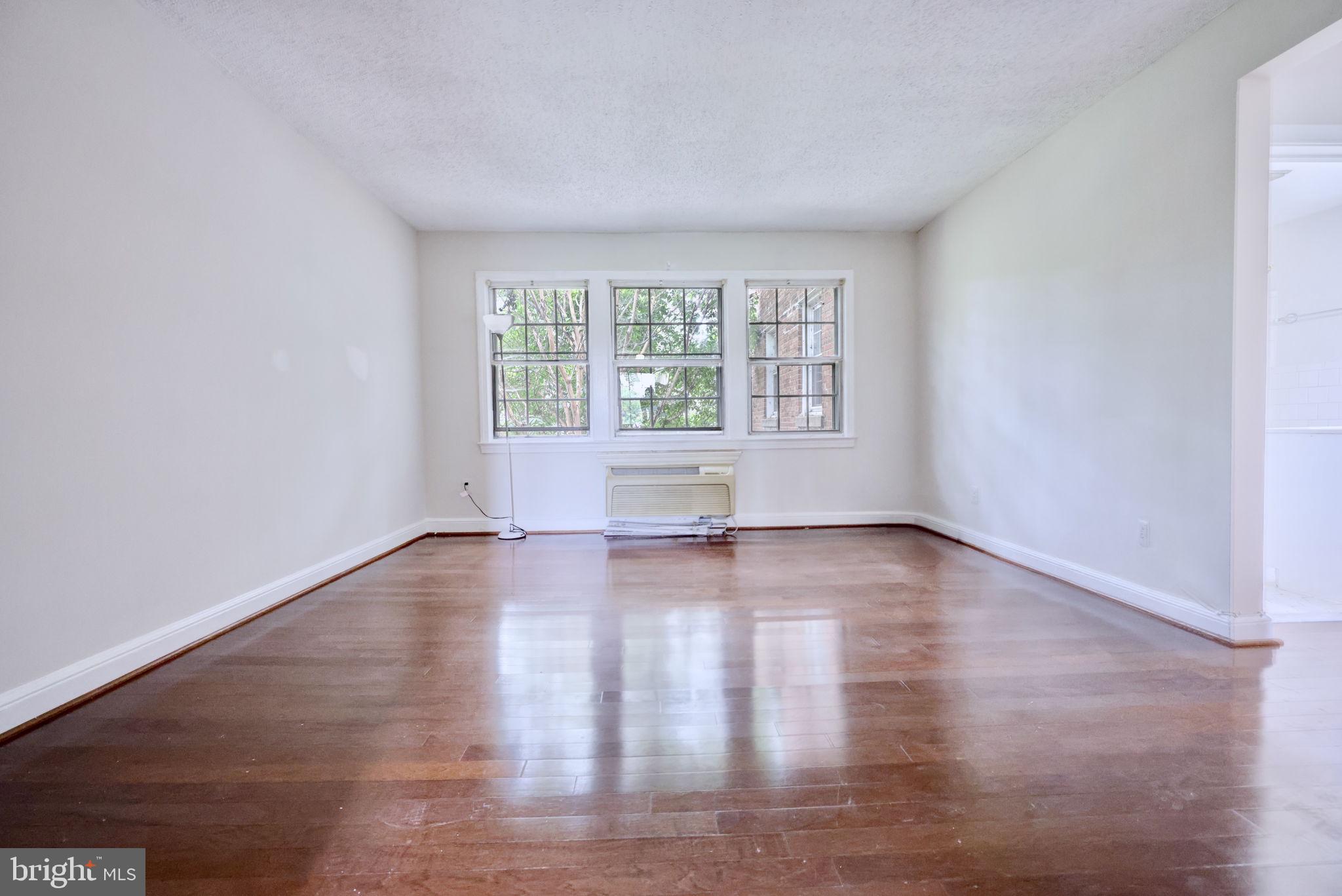 POTOWMACK CROSSING - Residential