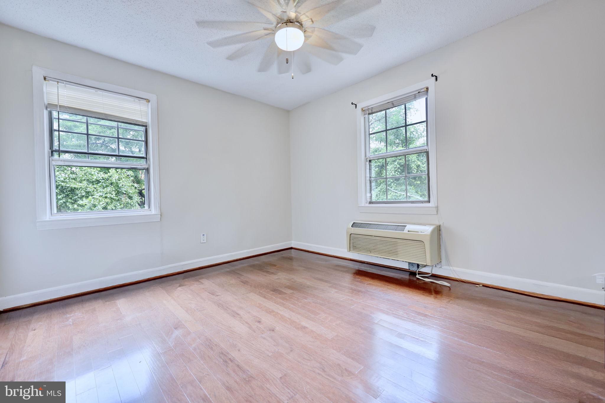 POTOWMACK CROSSING - Residential