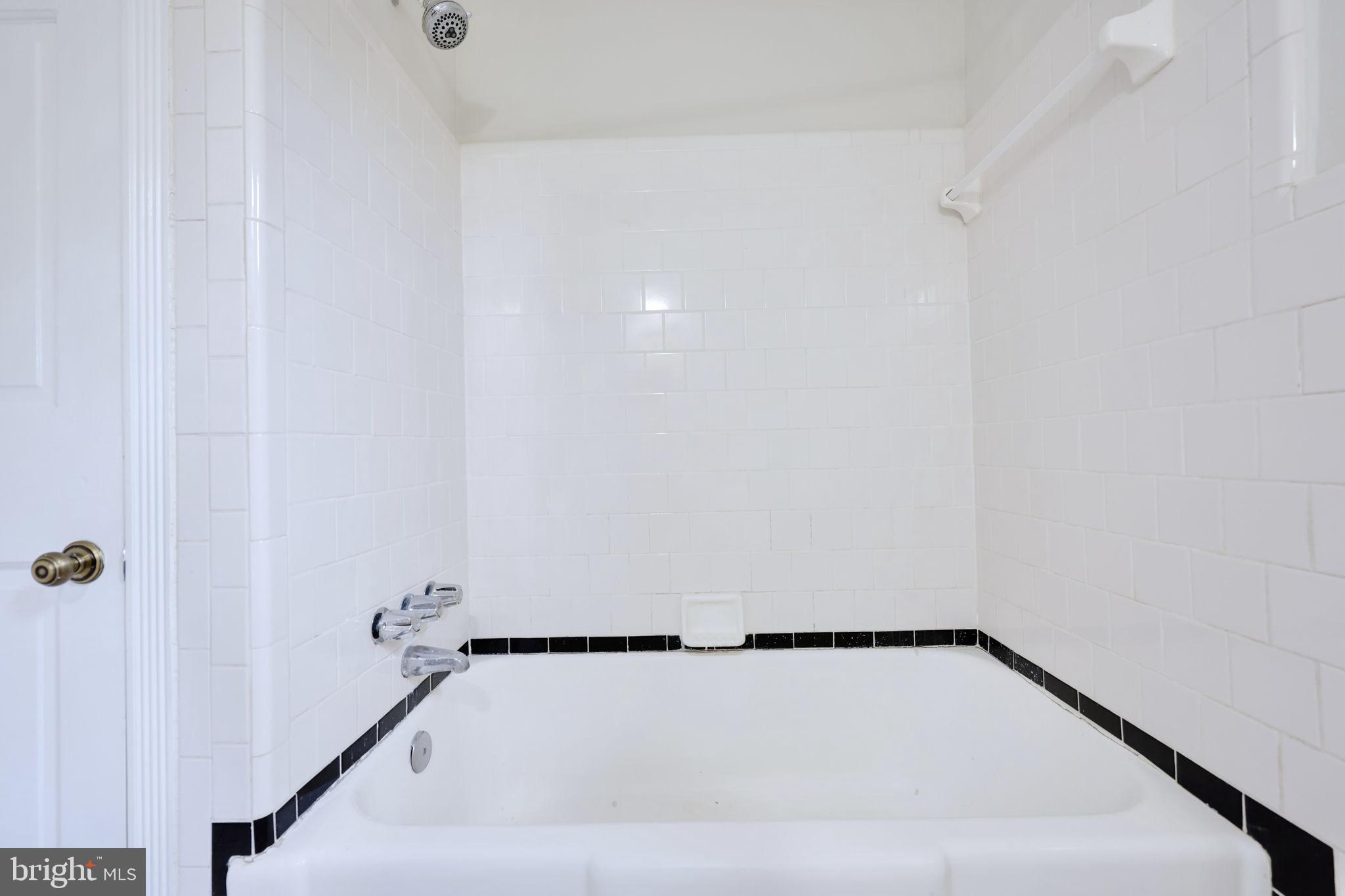 POTOWMACK CROSSING - Residential