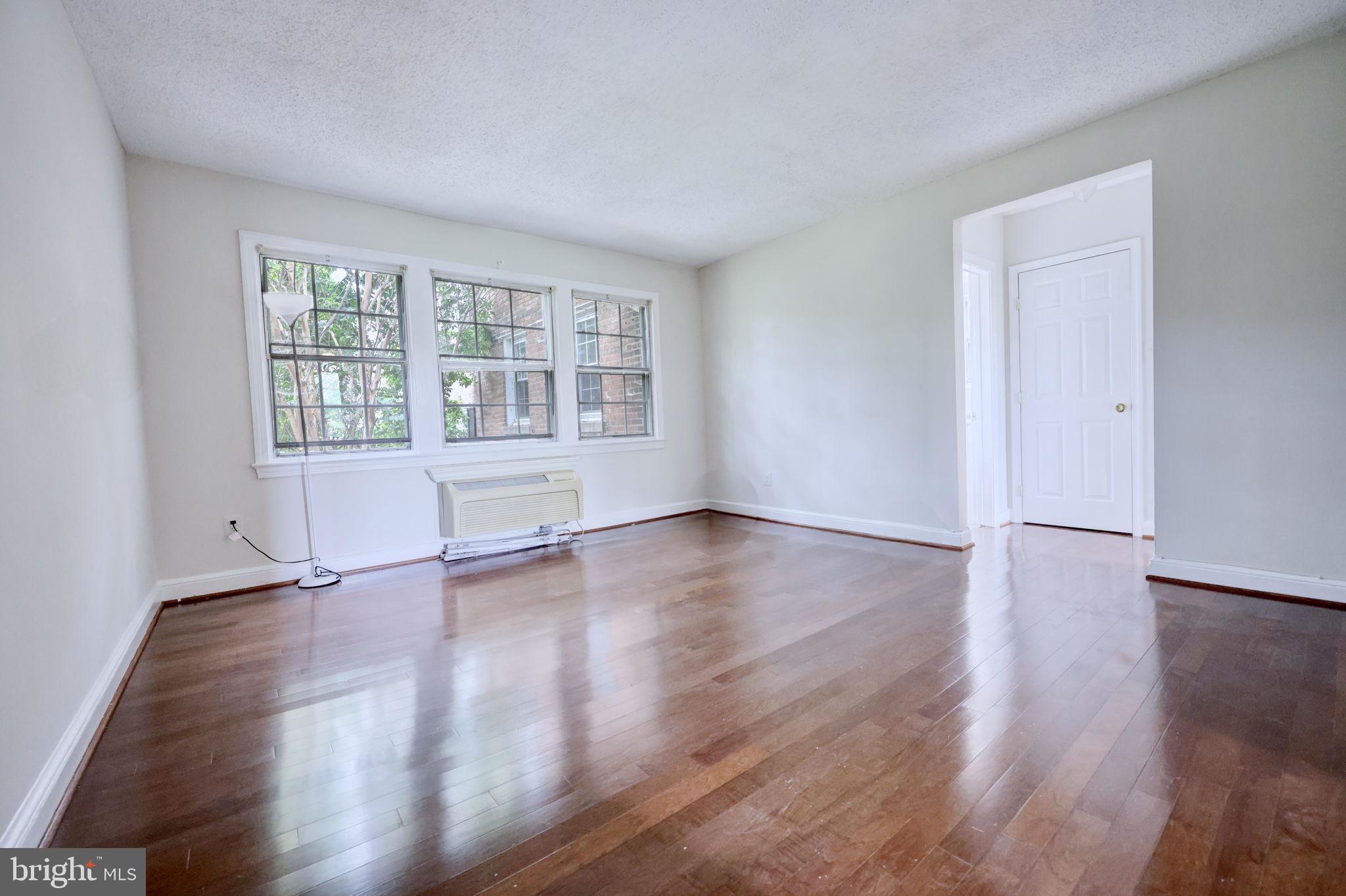 POTOWMACK CROSSING - Residential