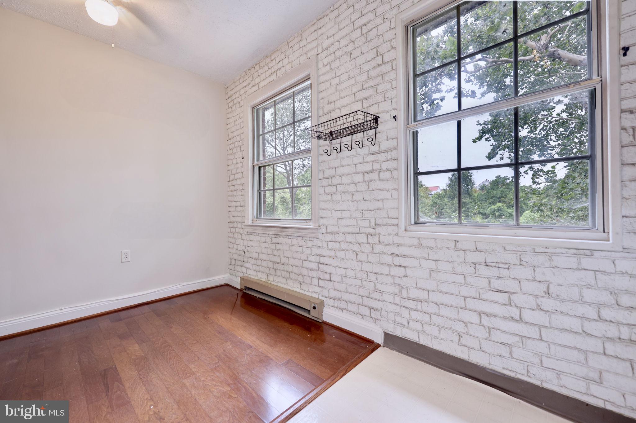 POTOWMACK CROSSING - Residential