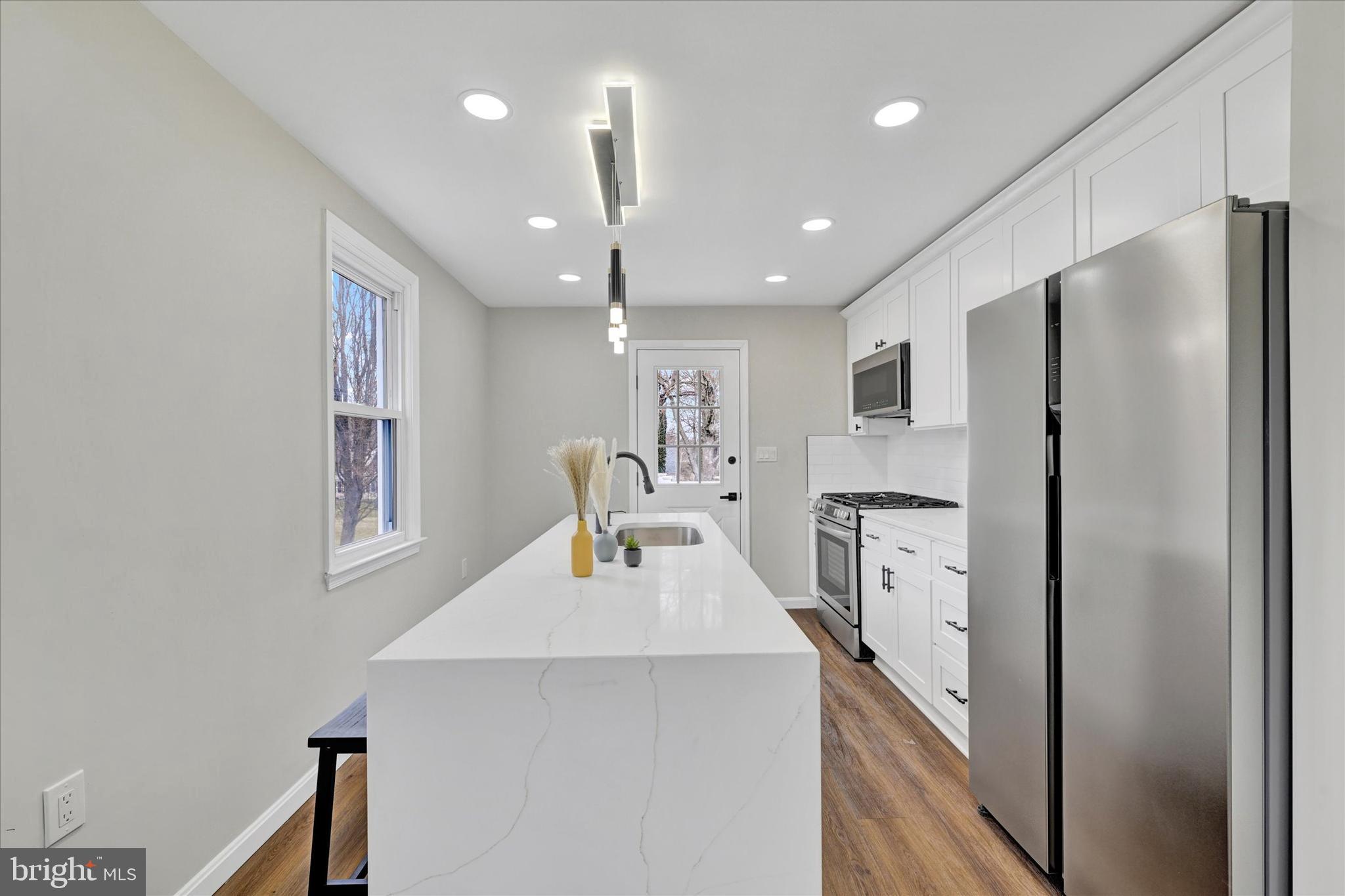 2926 GRENDON LANE