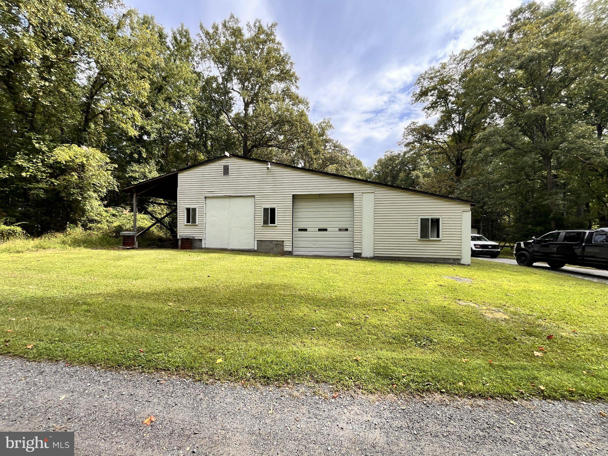 2220 BLACK WALNUT PLACE