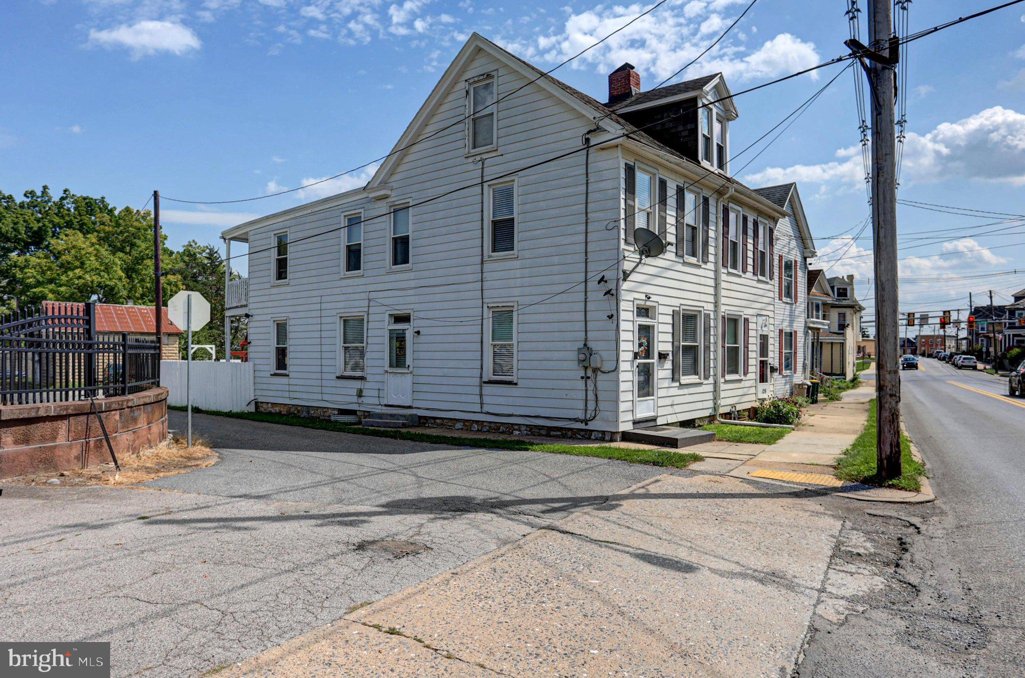130 N FRANKLIN STREET