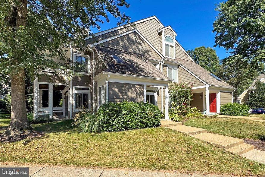 This garden-level, 2 bedroom, 2 bath unit provides an open floorplan over 1,147 square feet of living space. Upon entering you are greeted by a living room, with separate dining space. The fully equipped kitchen offers pass thru space continuing the open “look and feel.” A spacious primary bedroom offers a walk-in closet, prep area and en-suite bathroom with a soaking tub! W/D in unit and a large covered patio. One assigned parking space is included with plenty of unassigned guest parking spaces available.  Tenants will LOVE the many community amenities at Fair Ridge Recreation Association such as an outdoor swimming pool, clubhouse, basketball court, tennis court, and playground. Fairfax Town Center is steps away with tons of shopping and entertainment options, while Fair Oaks Mall, Wegmans, Dulles International Airport, hospital/healthcare and many more are mere minutes away. This home offers so much to offer in a fantastic location- it is close to Rt. 50, I-66, Fairfax County Parkway, and public transportation. The community is also served by both the Metro and Fairfax Connector bus systems for quick trips to the Vienna Metro Station. Linden at Fair Ridge is convenient to the main campus of George Mason University and several campuses of Northern Virginia Community College.  LOCATION, LOCATION, LOCATION