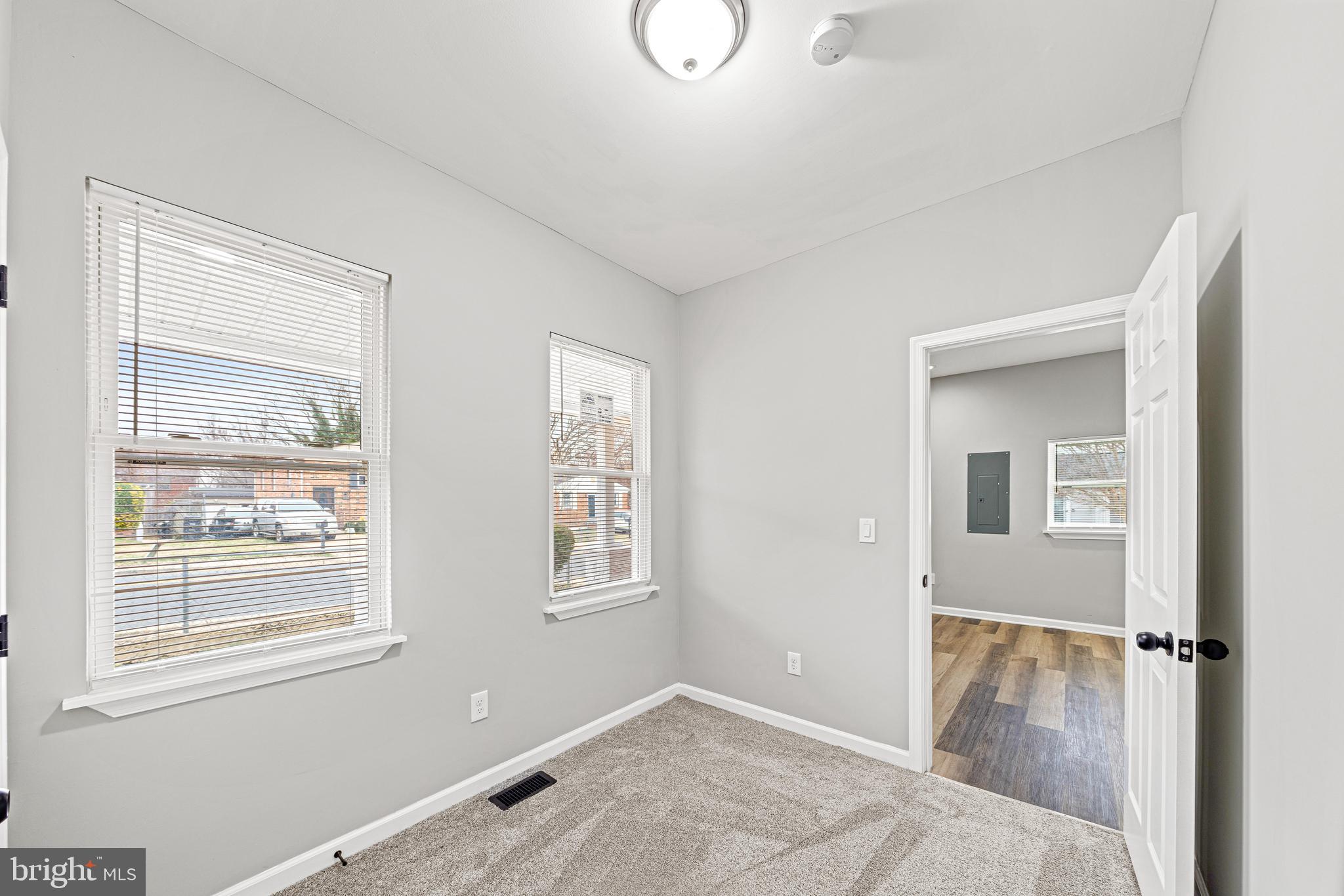 CAPITOL HEIGHTS - Residential