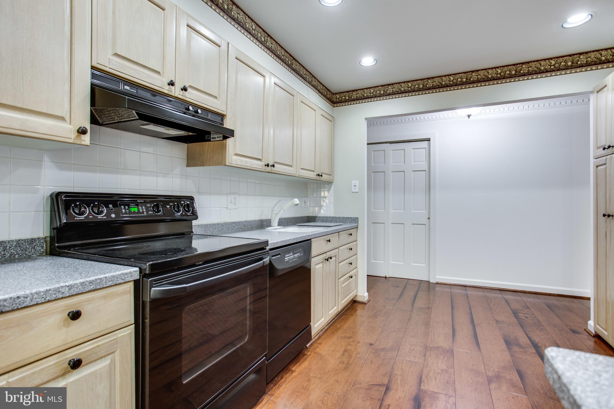 GEORGETOWN VILLAGE - Residential