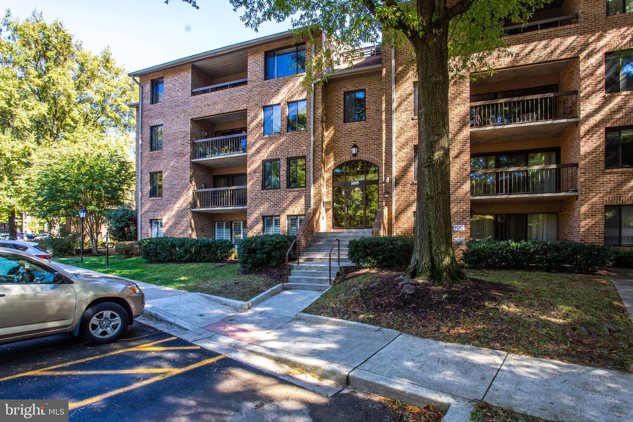 GEORGETOWN VILLAGE - Residential