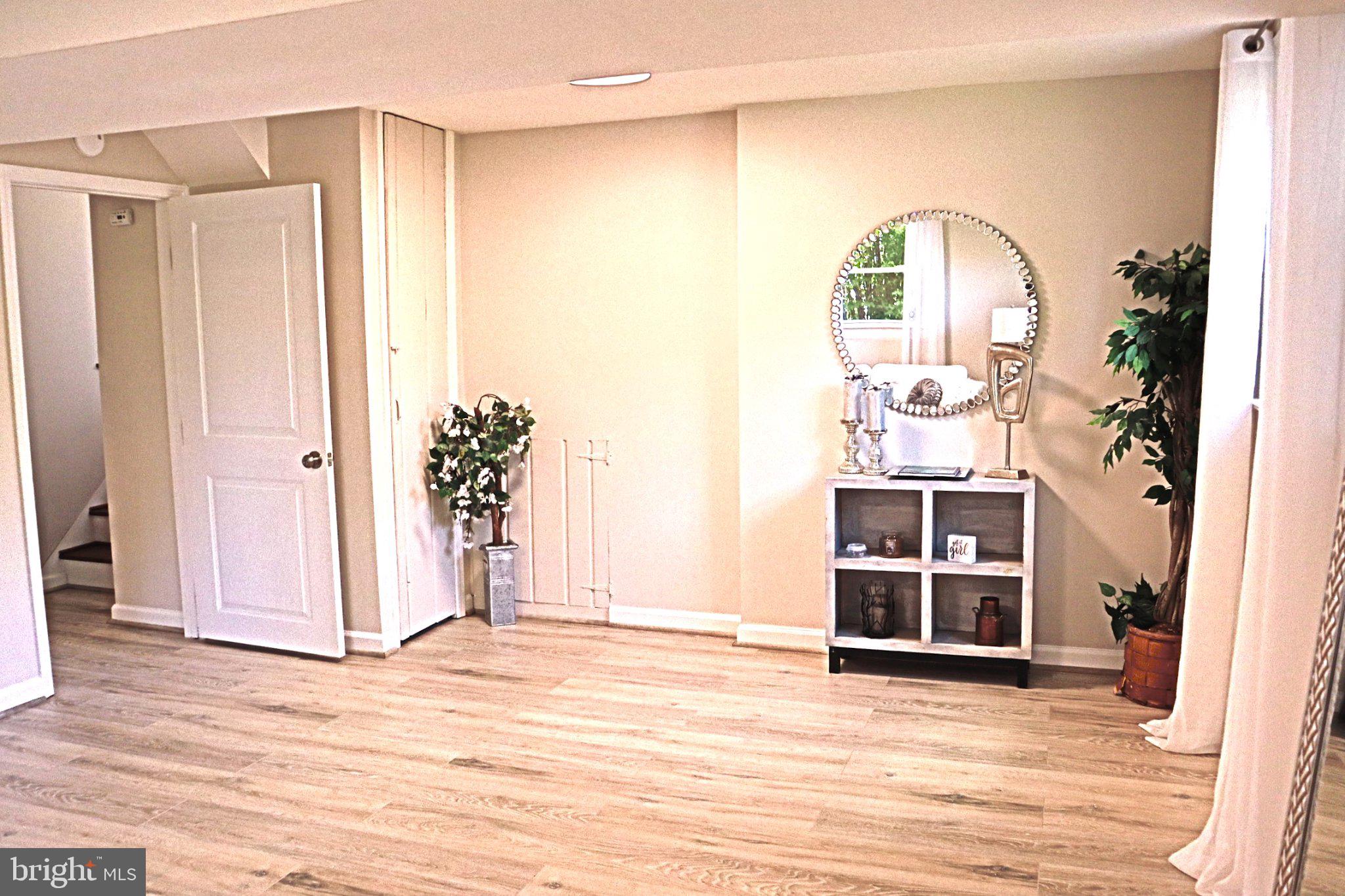 BURGUNDY ESTATES - Residential