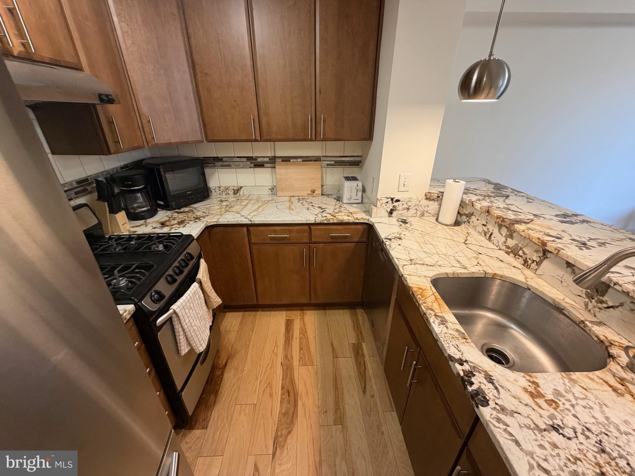 950 25TH STREET NW 116N